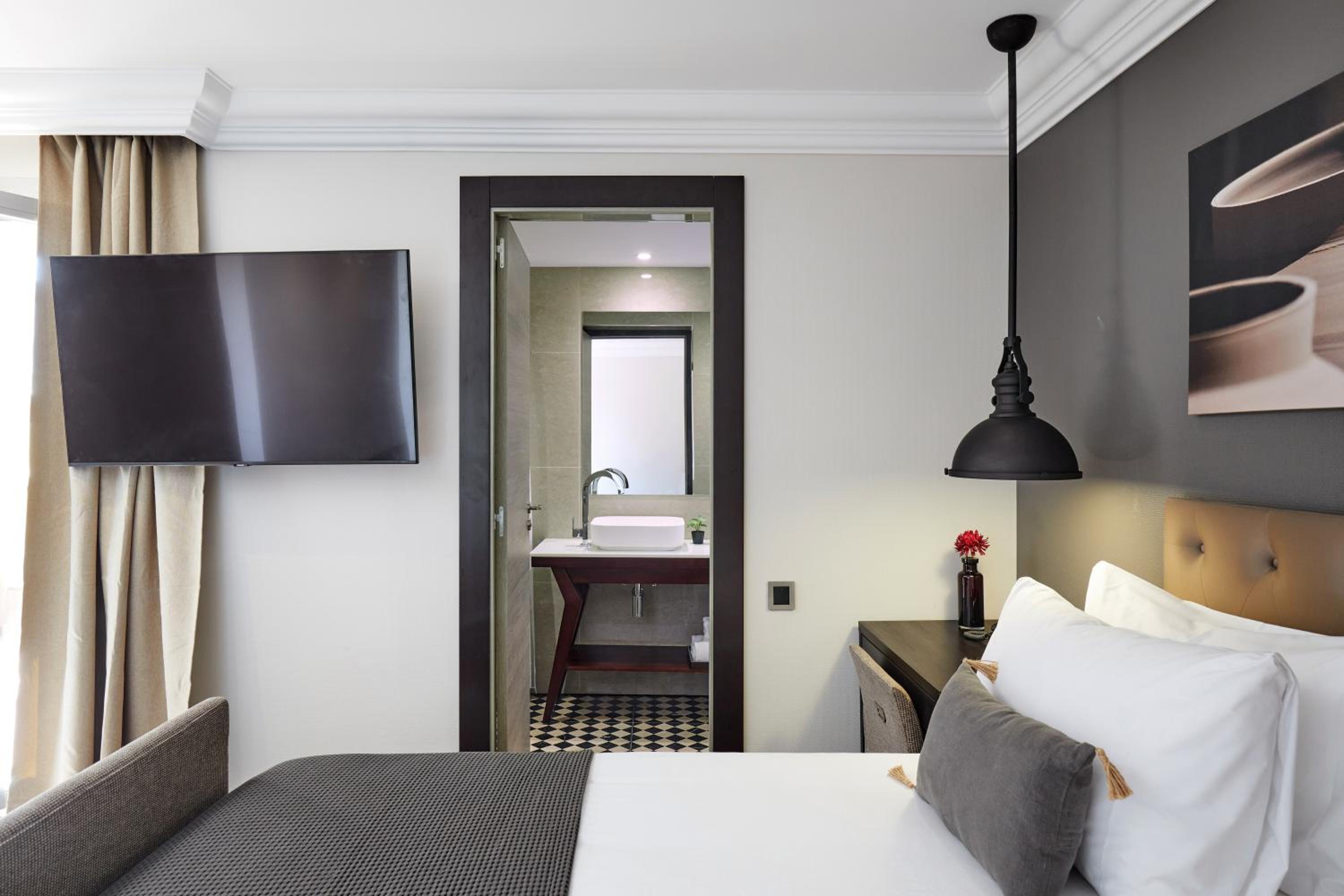Triple Room with Terrace photo 2