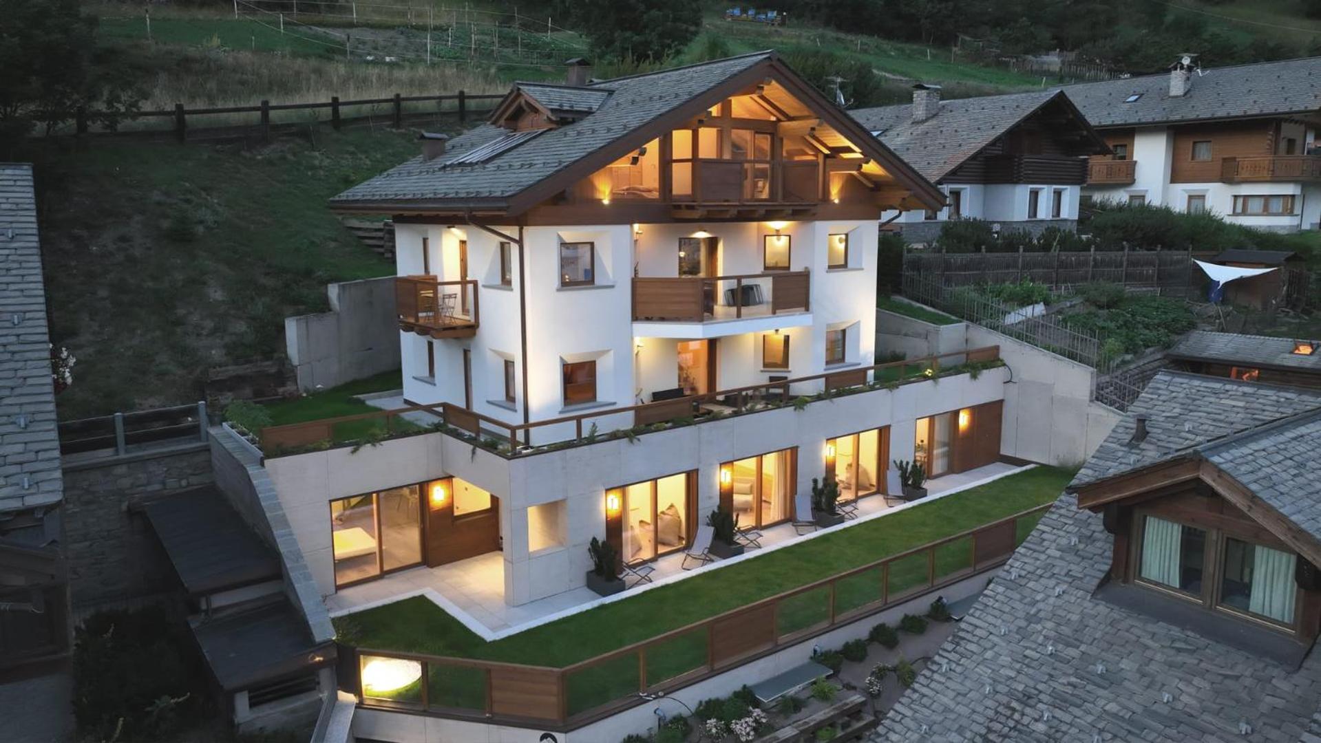 Two-Bedroom Deluxe Apartment with Garden View photo 1