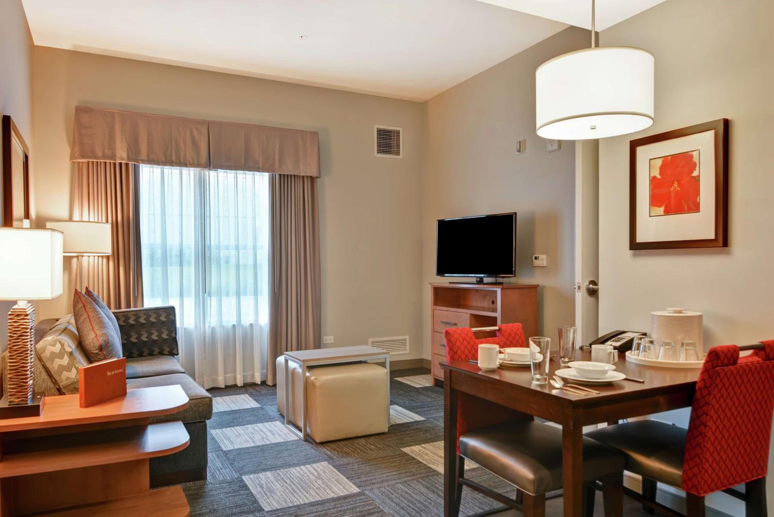 Two-Bedroom Suite - Non-Smoking thumbnail 6