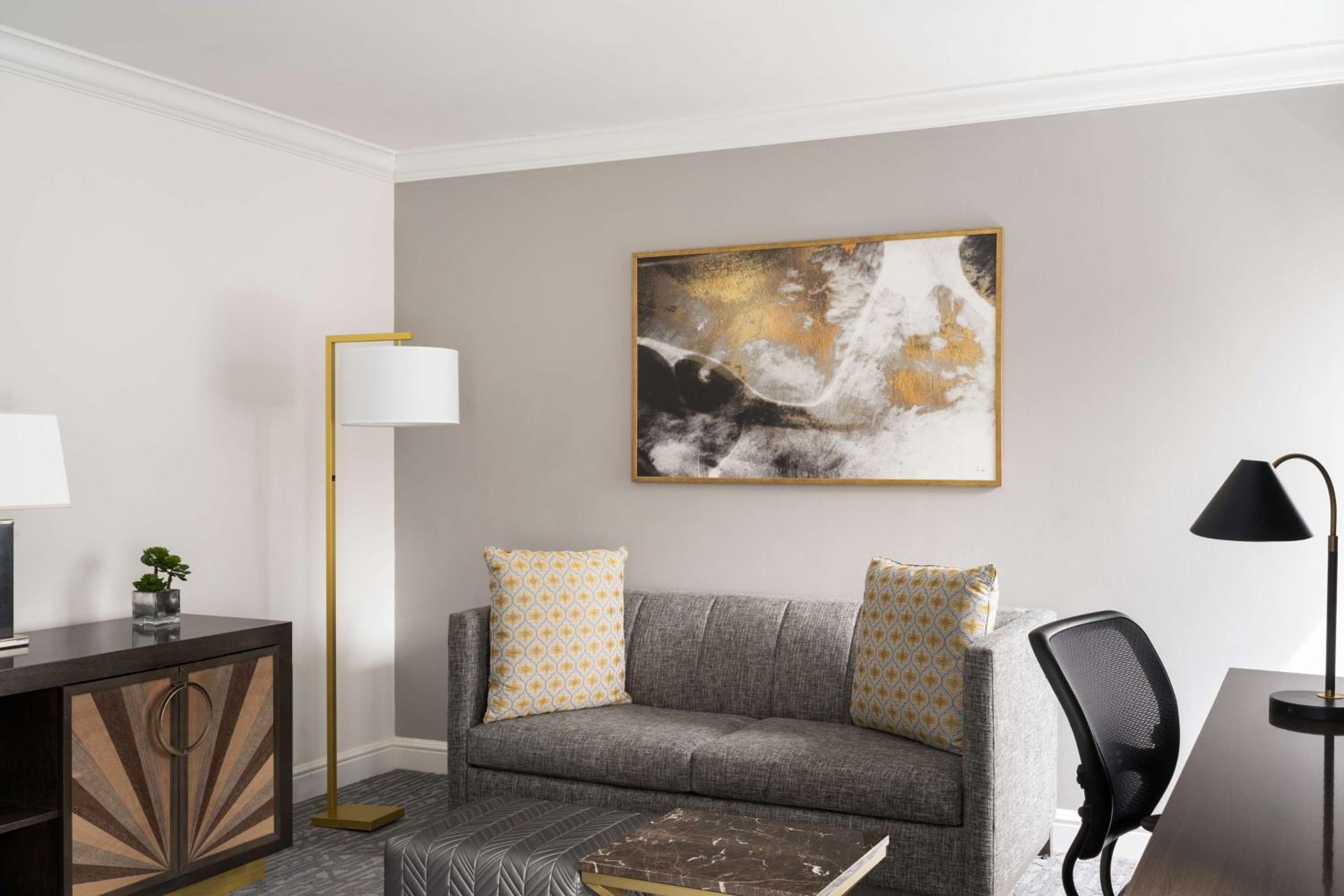 Queen Suite