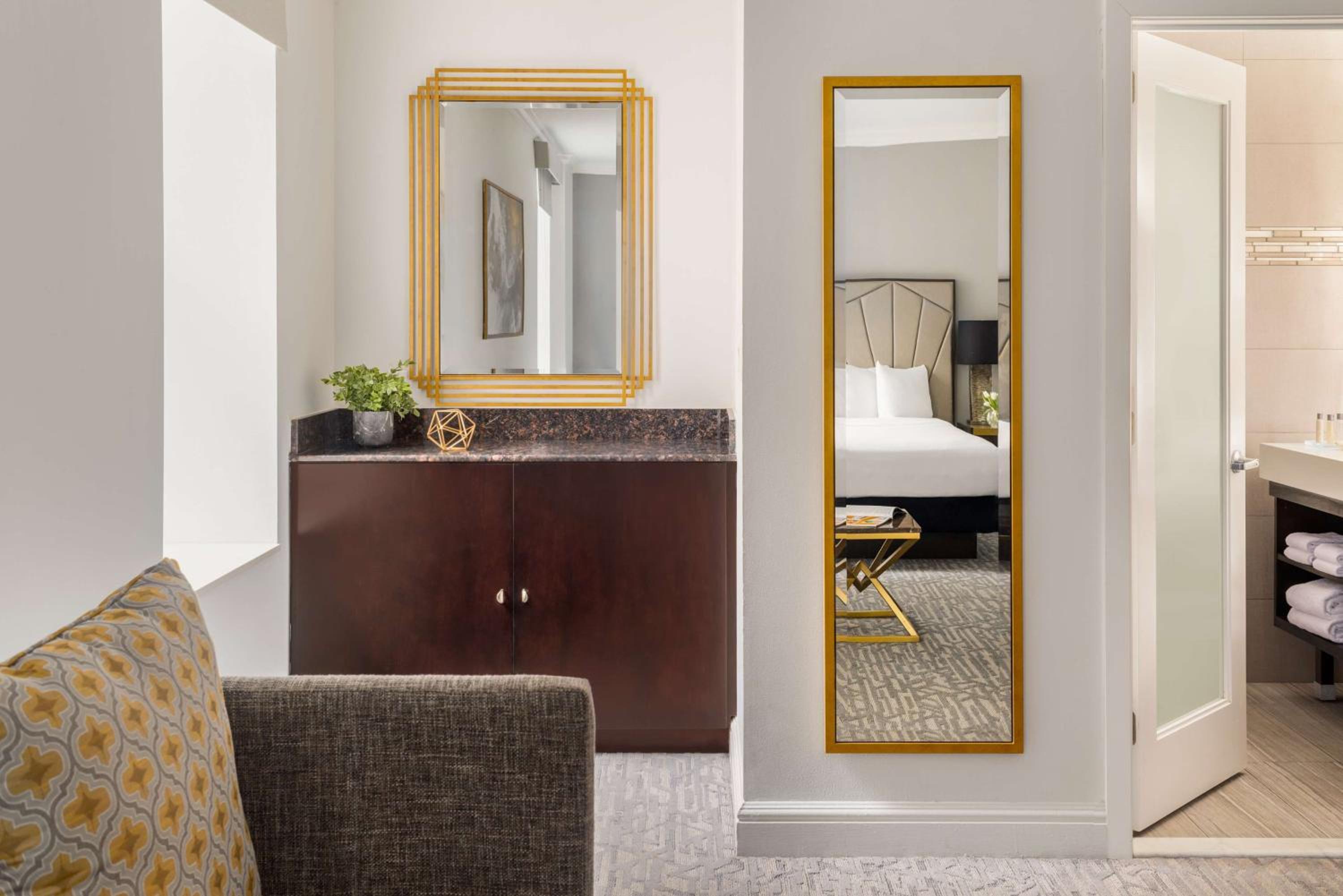 Junior King Suite with Sofa Bed