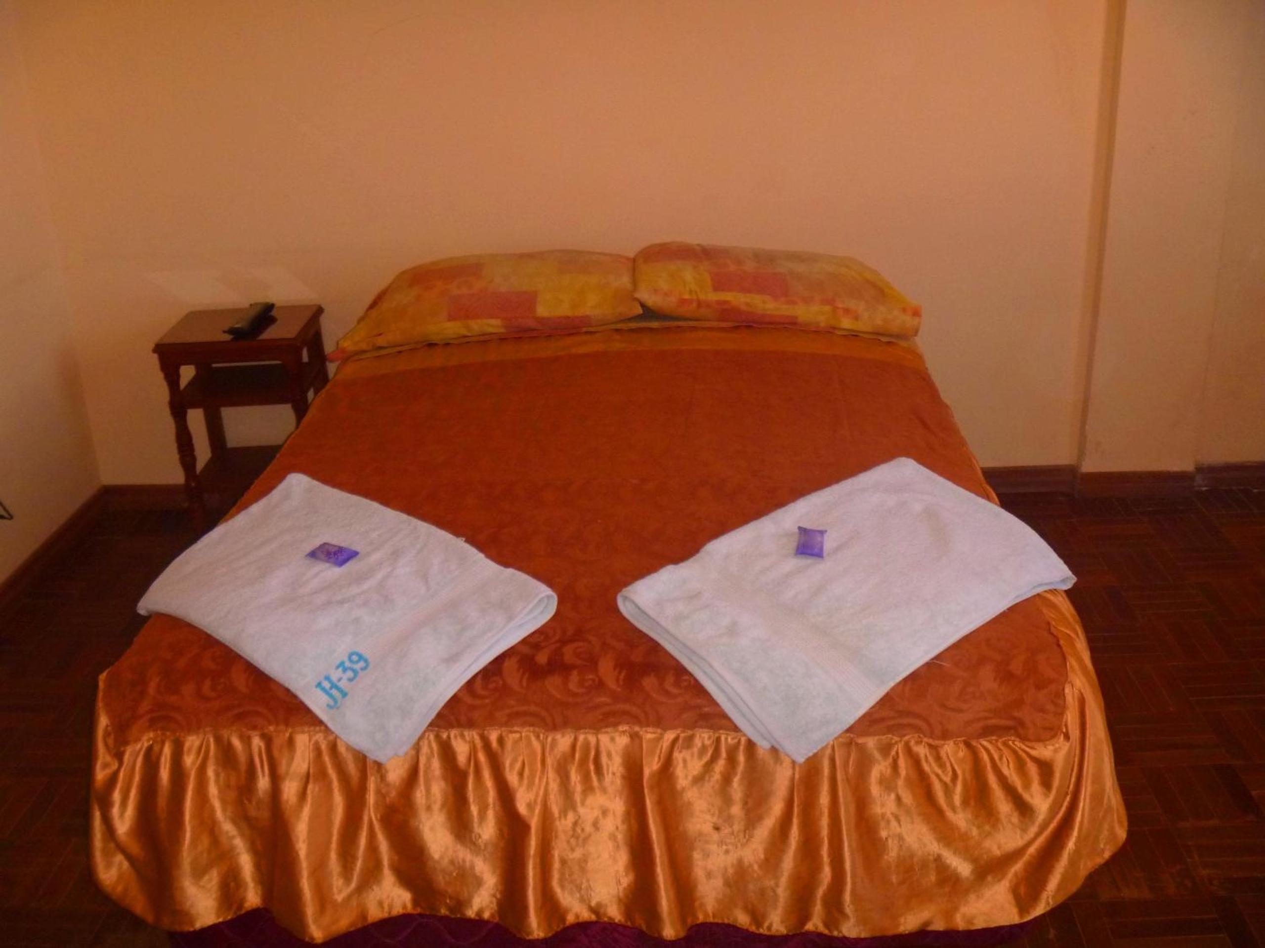 Double Room with Private Bathroom photo 2