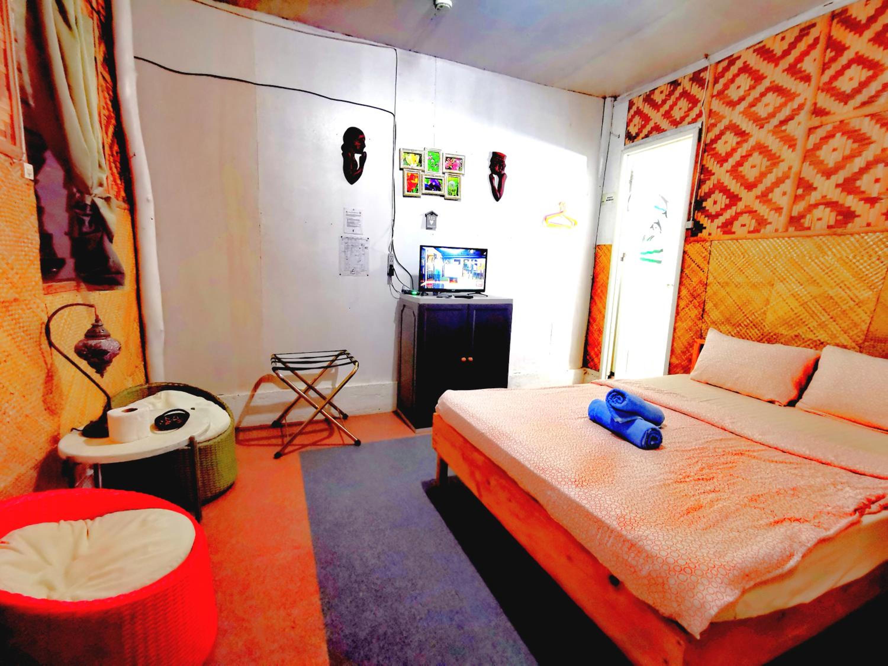 Deluxe Double Room with Balcony and Sea View - Photo 12