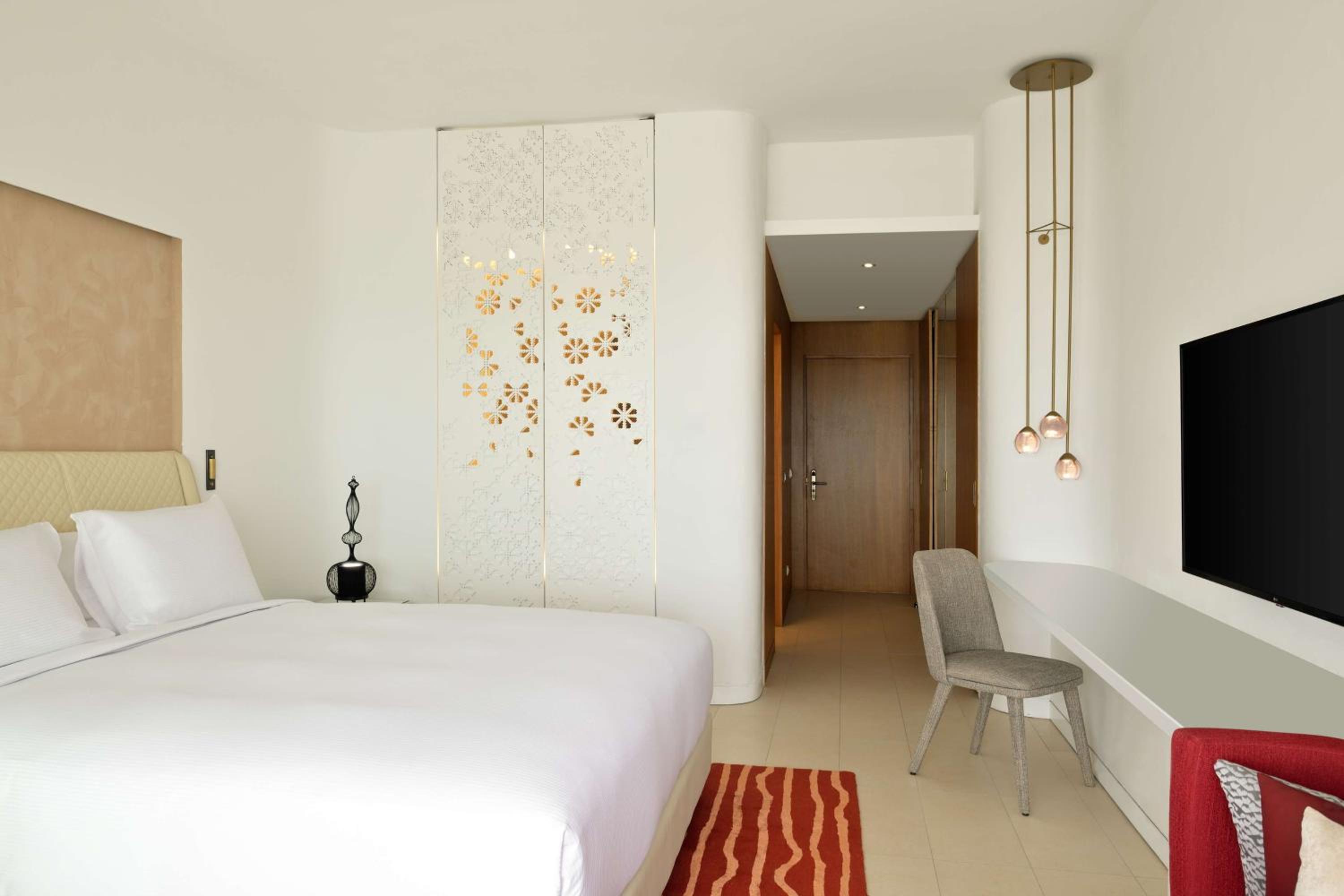 King Guest Room - Photo 1