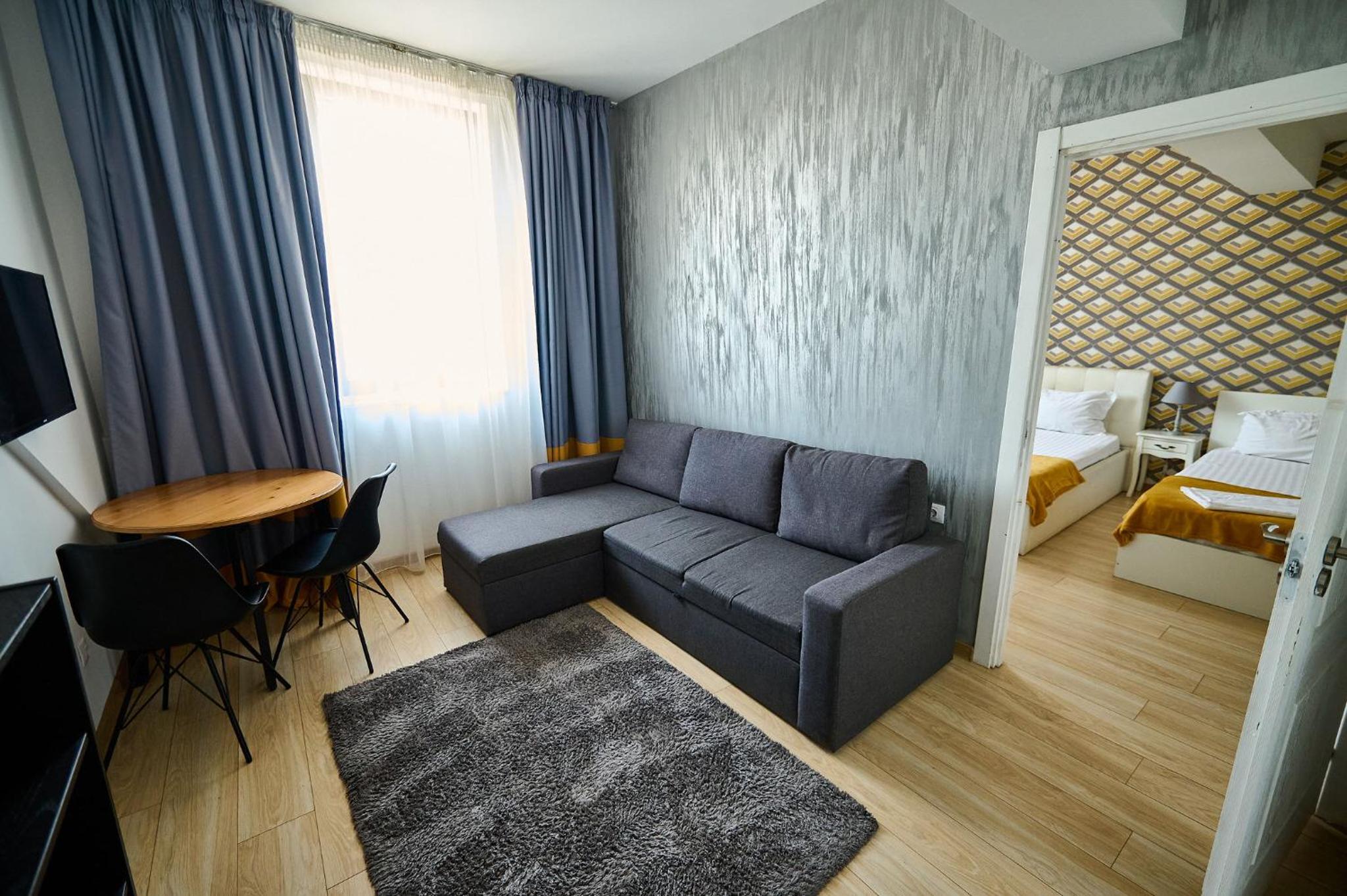 Apartment photo 2