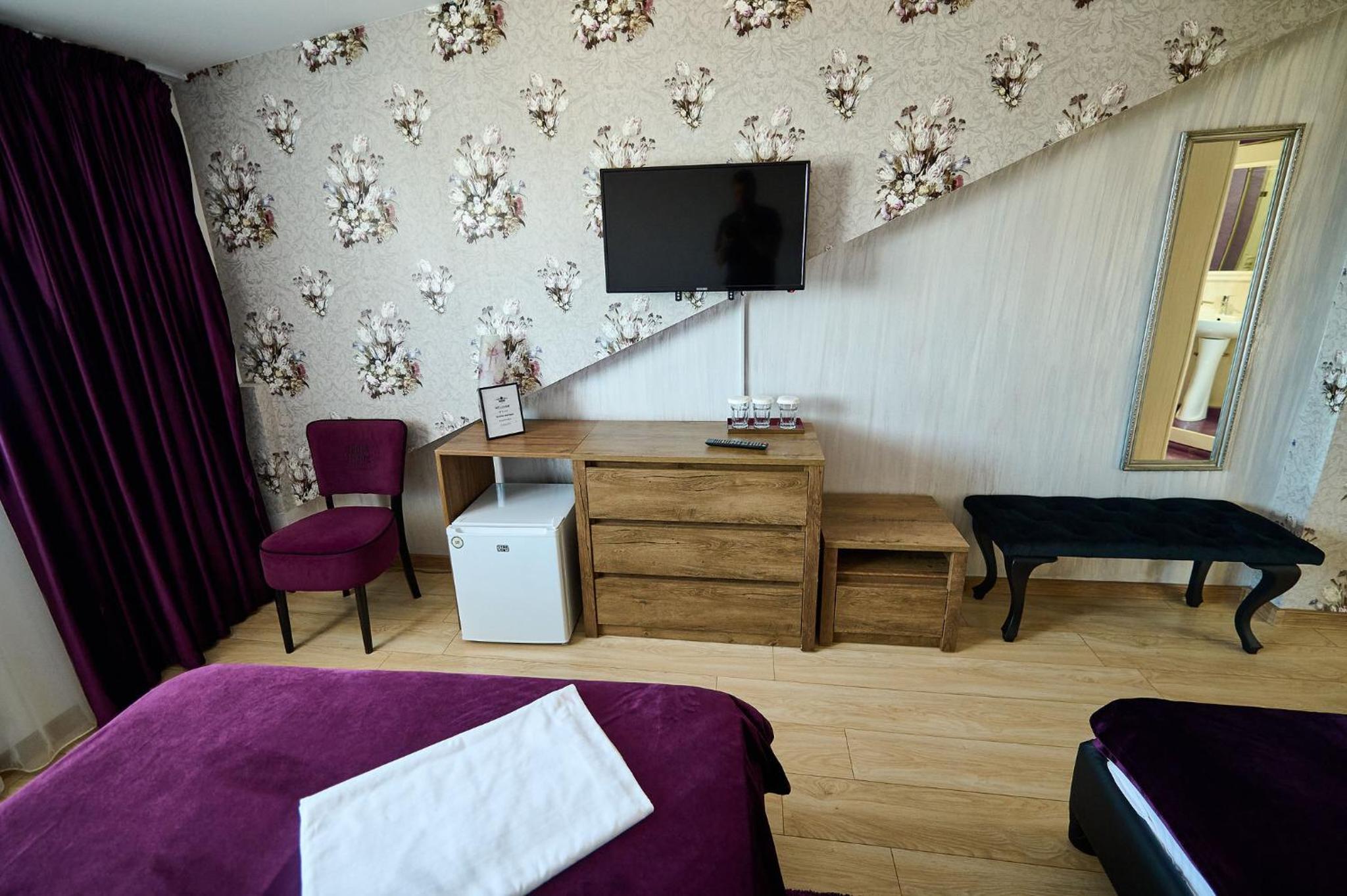 Basic Twin Room - Photo 32