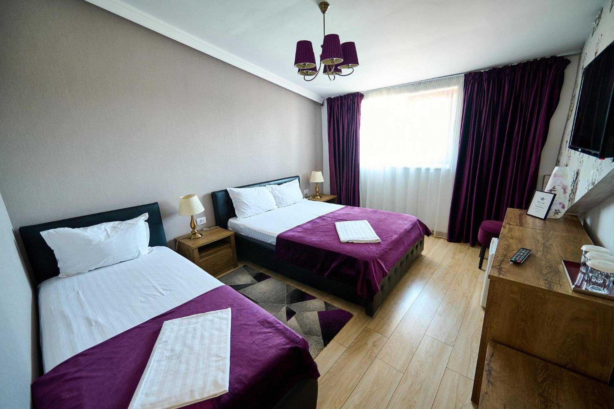Basic Twin Room - Photo 33