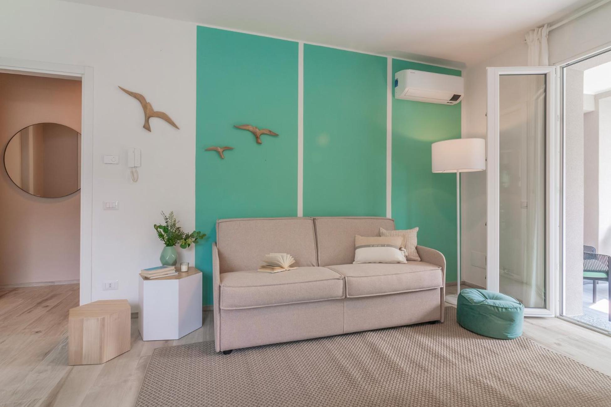 One-Bedroom Apartment photo 1