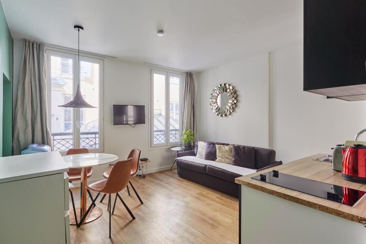 Apartment photo 2