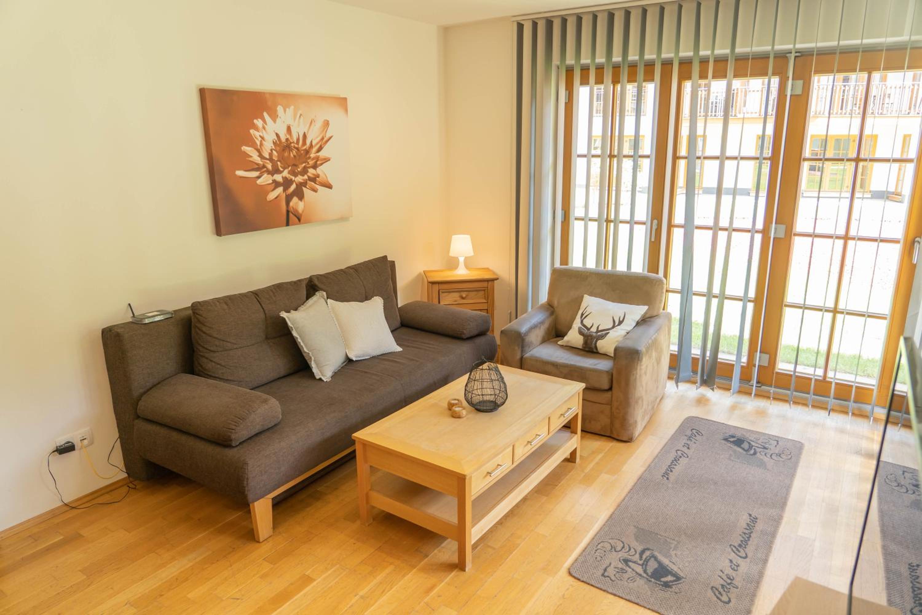 One-Bedroom Apartment photo 1
