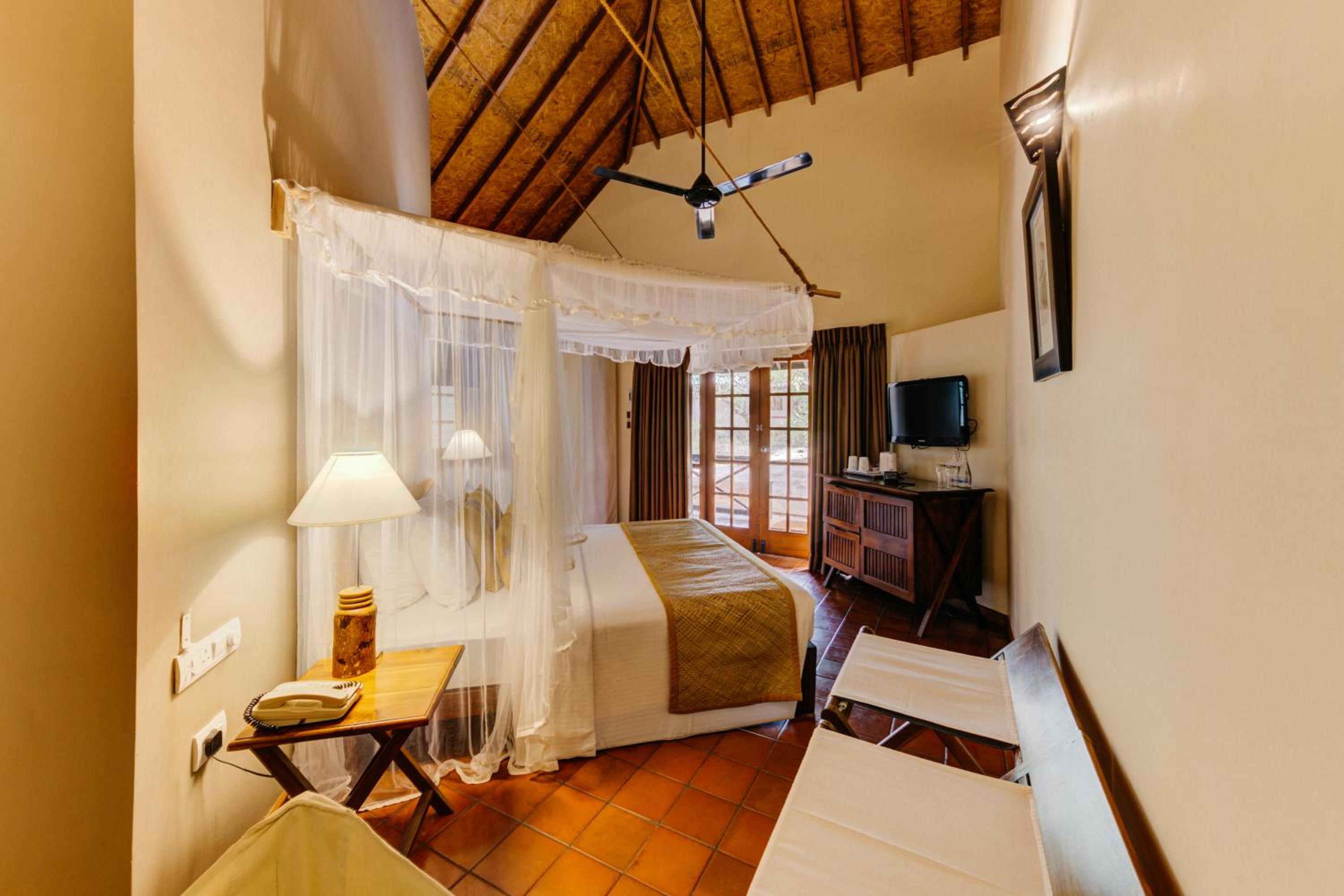 Jungle Chalet King - 10% off Safari | Complimentary cocktail each if reserved during Stargazing experience - Photo 3