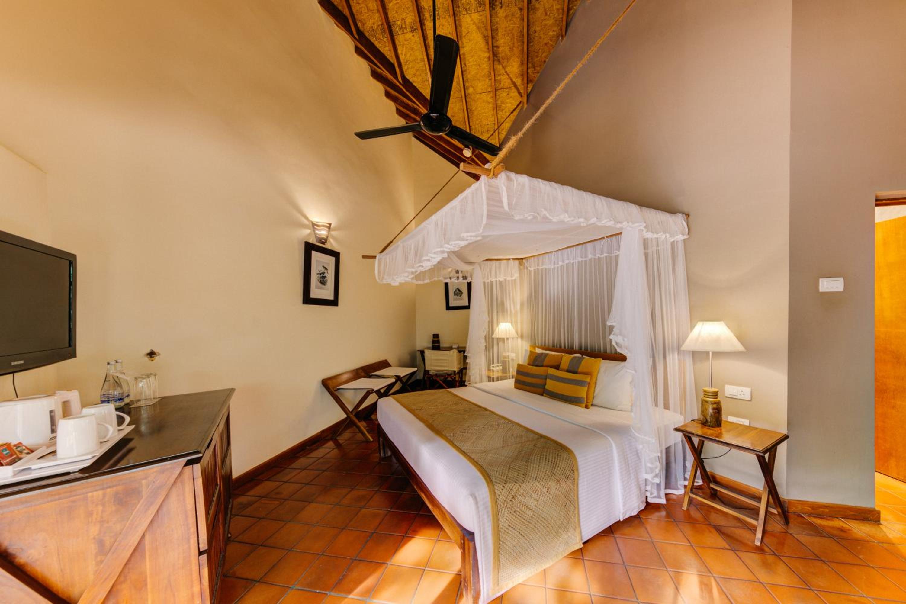 Jungle Chalet King - 10% off Safari | Complimentary cocktail each if reserved during Stargazing experience - Photo 2