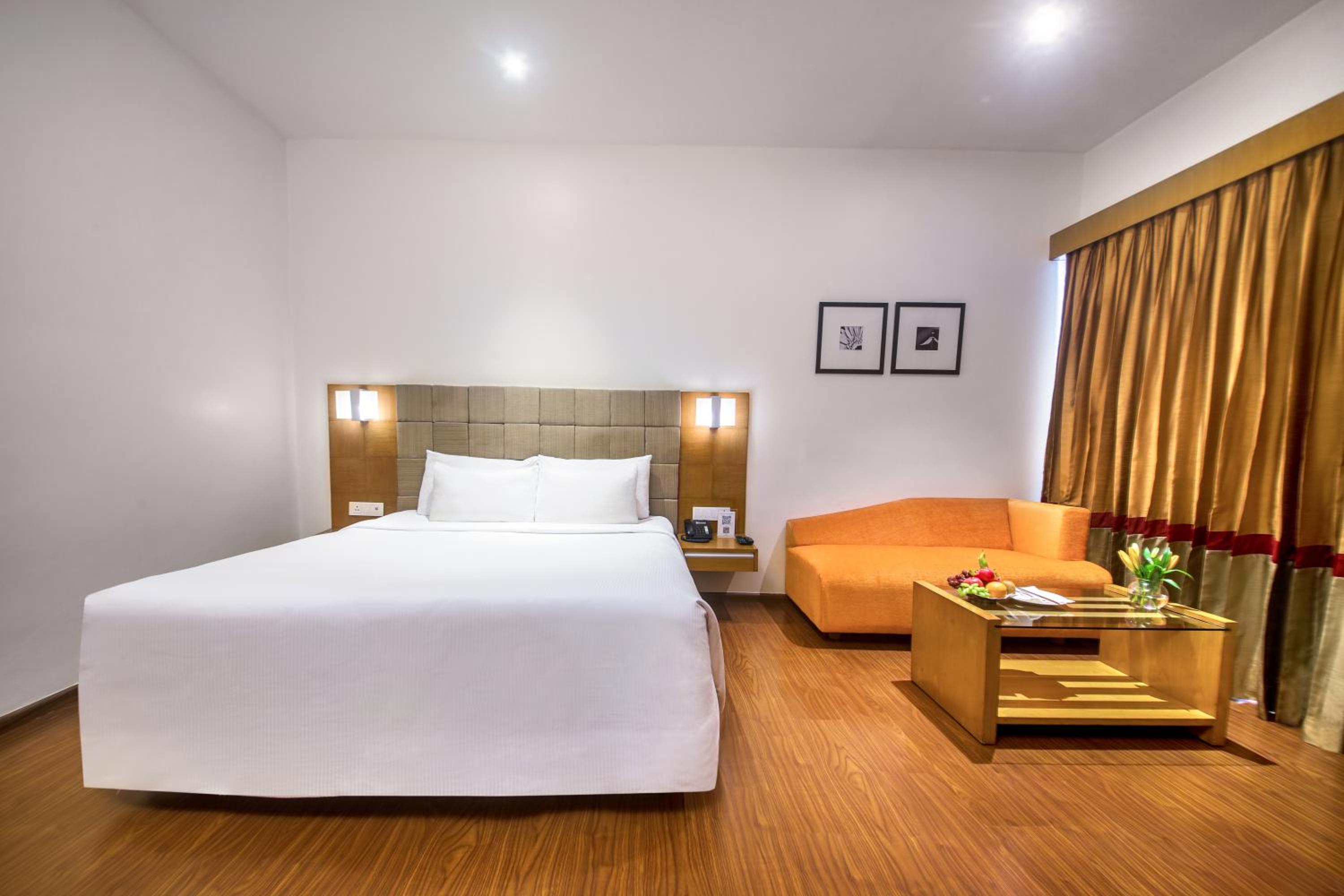 Studio - Enjoy 02 hours of complimentary lounge access from 07pm - 09pm