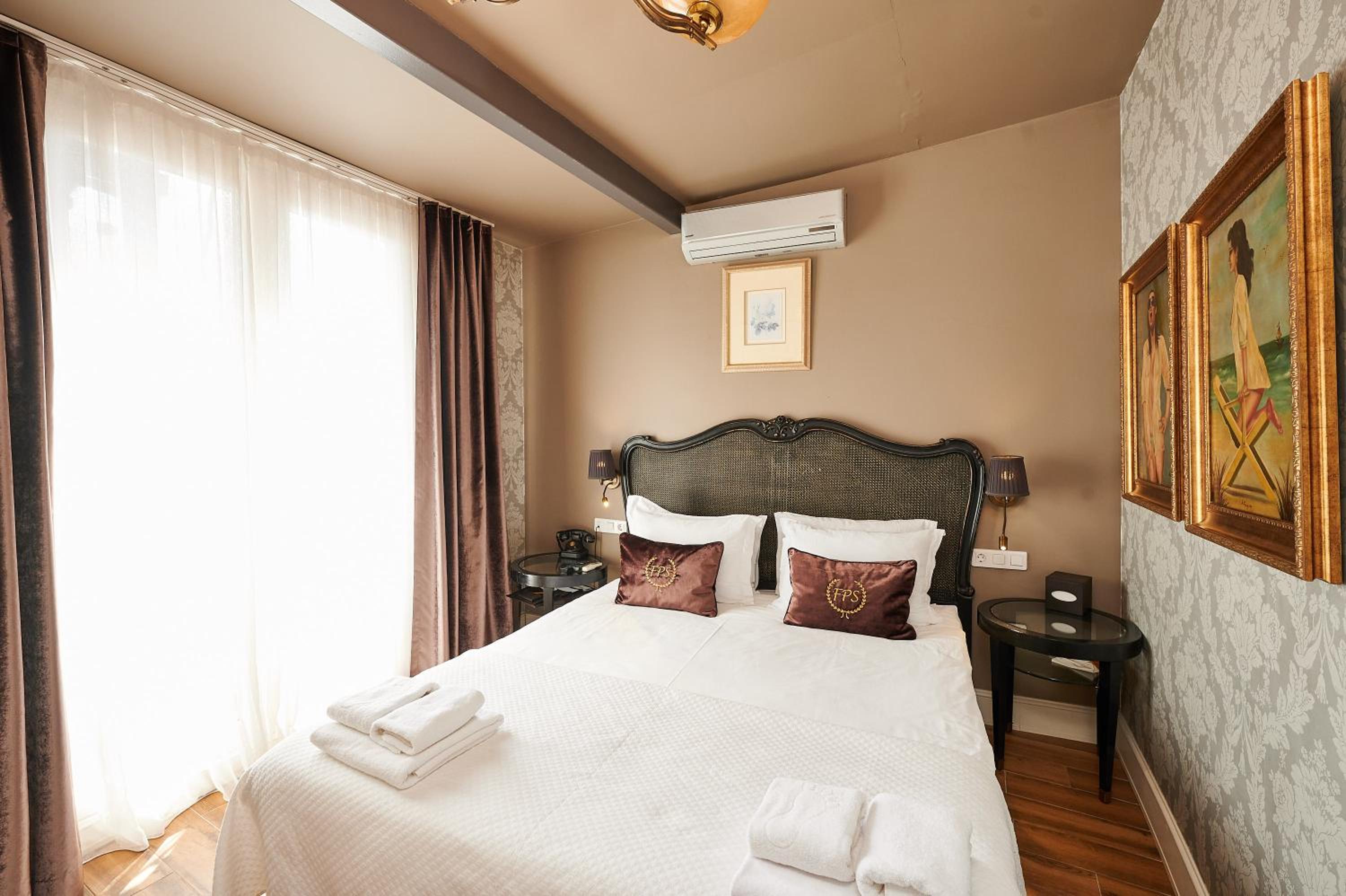 Apartment with Terrace photo 1