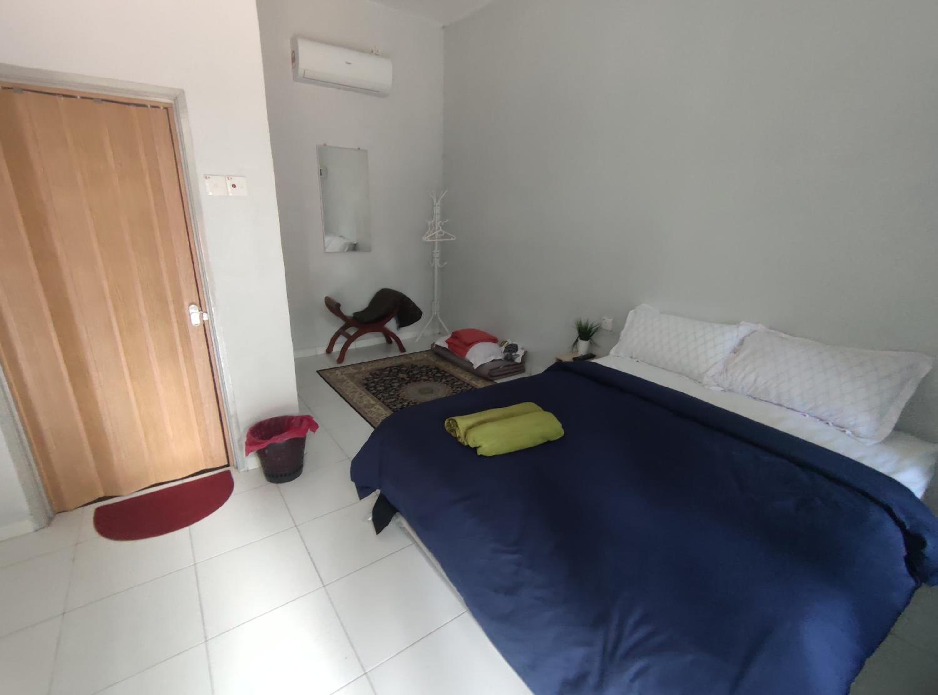 Standard Queen Room photo 1