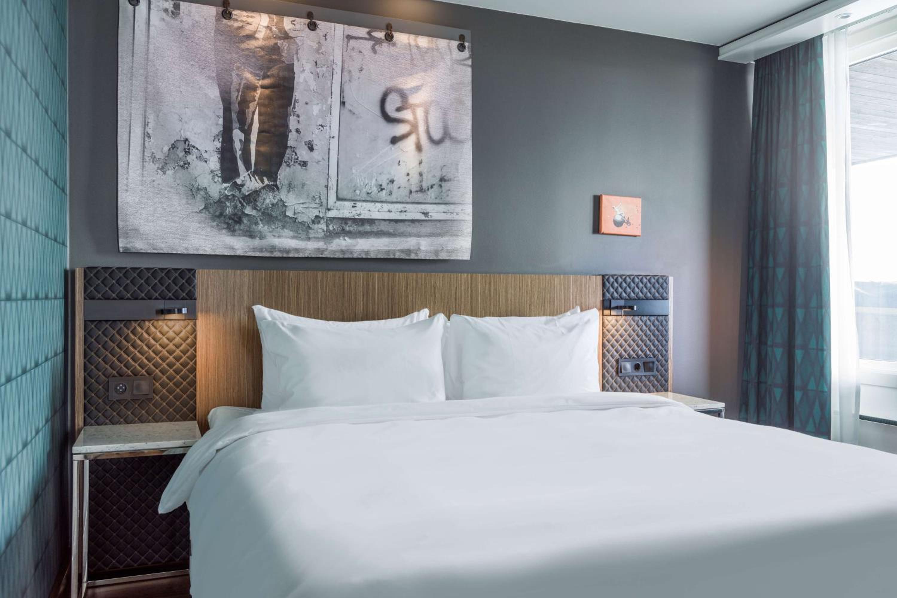 Premium Room with Sea View - Photo 11