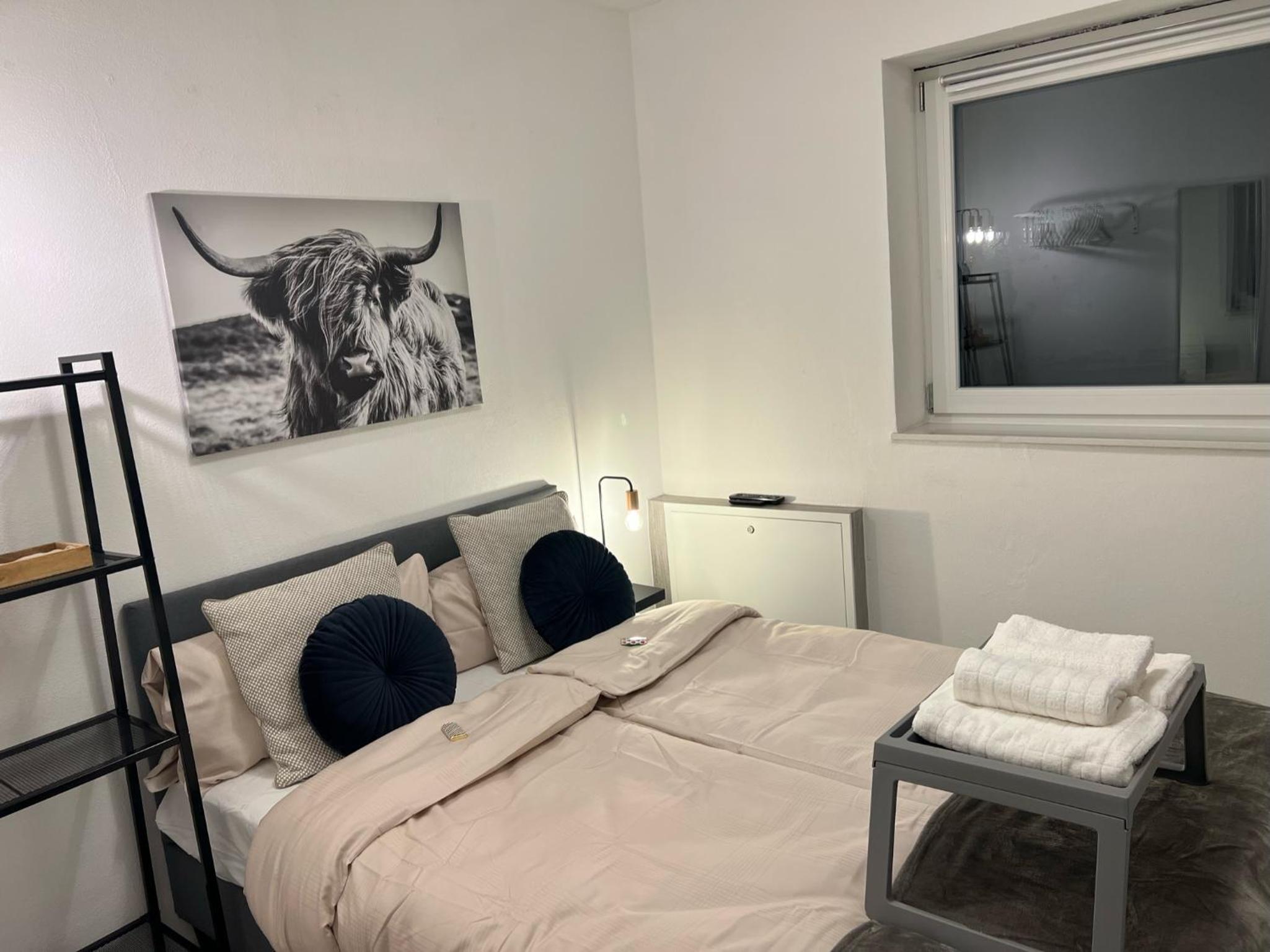 One-Bedroom Apartment photo 1