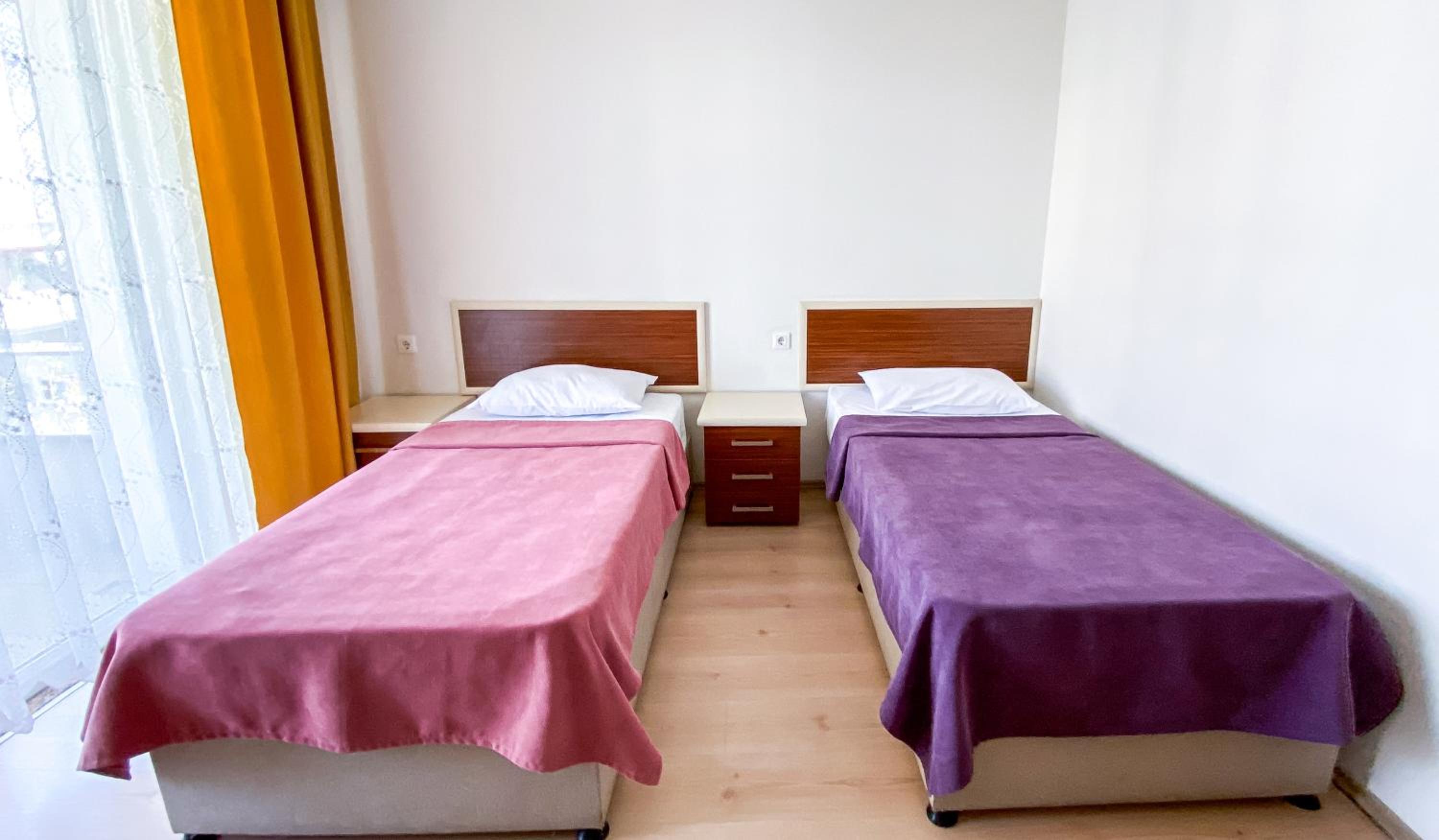 Standard Twin Room photo 2