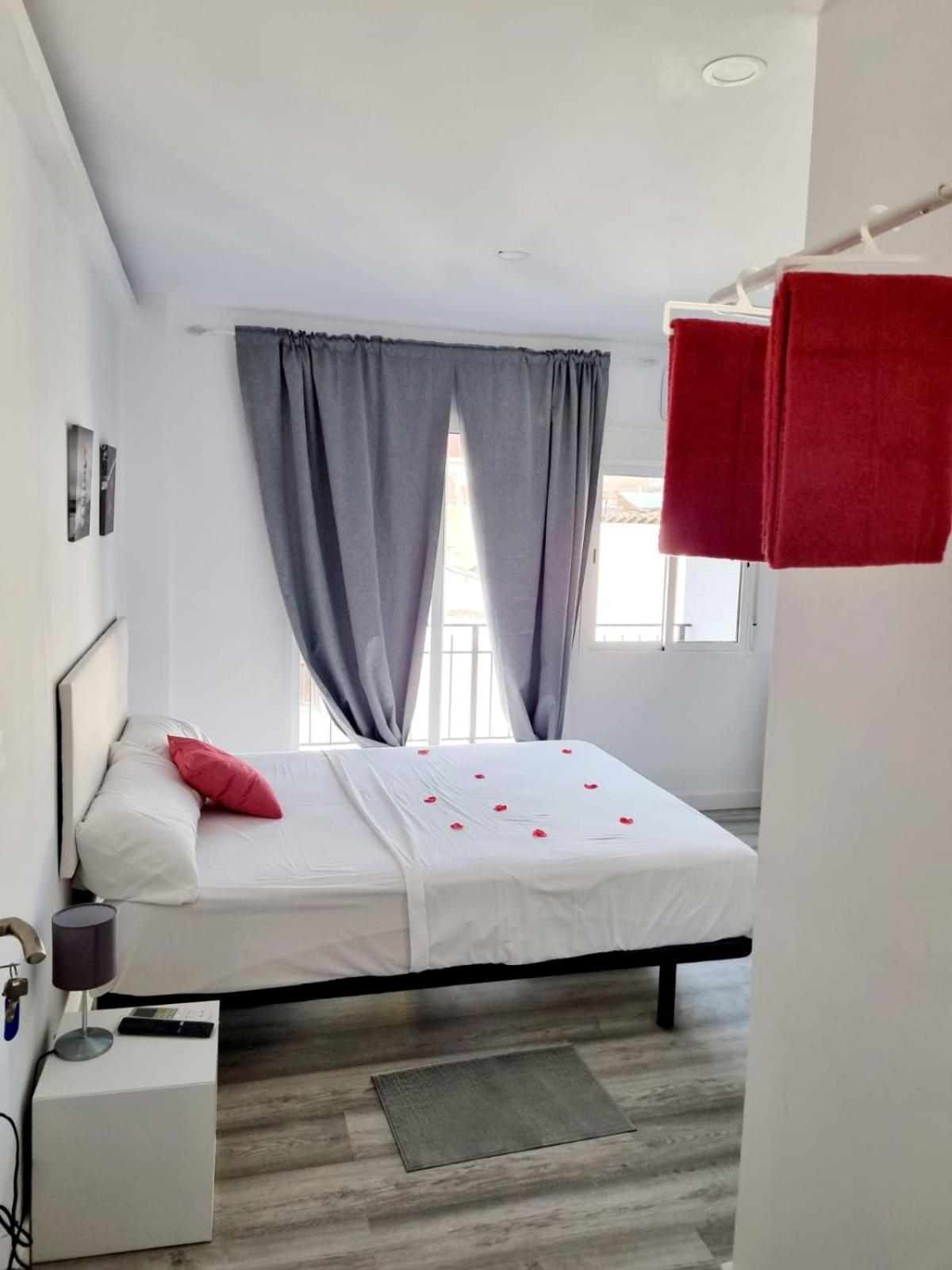Studio Apartment photo 2