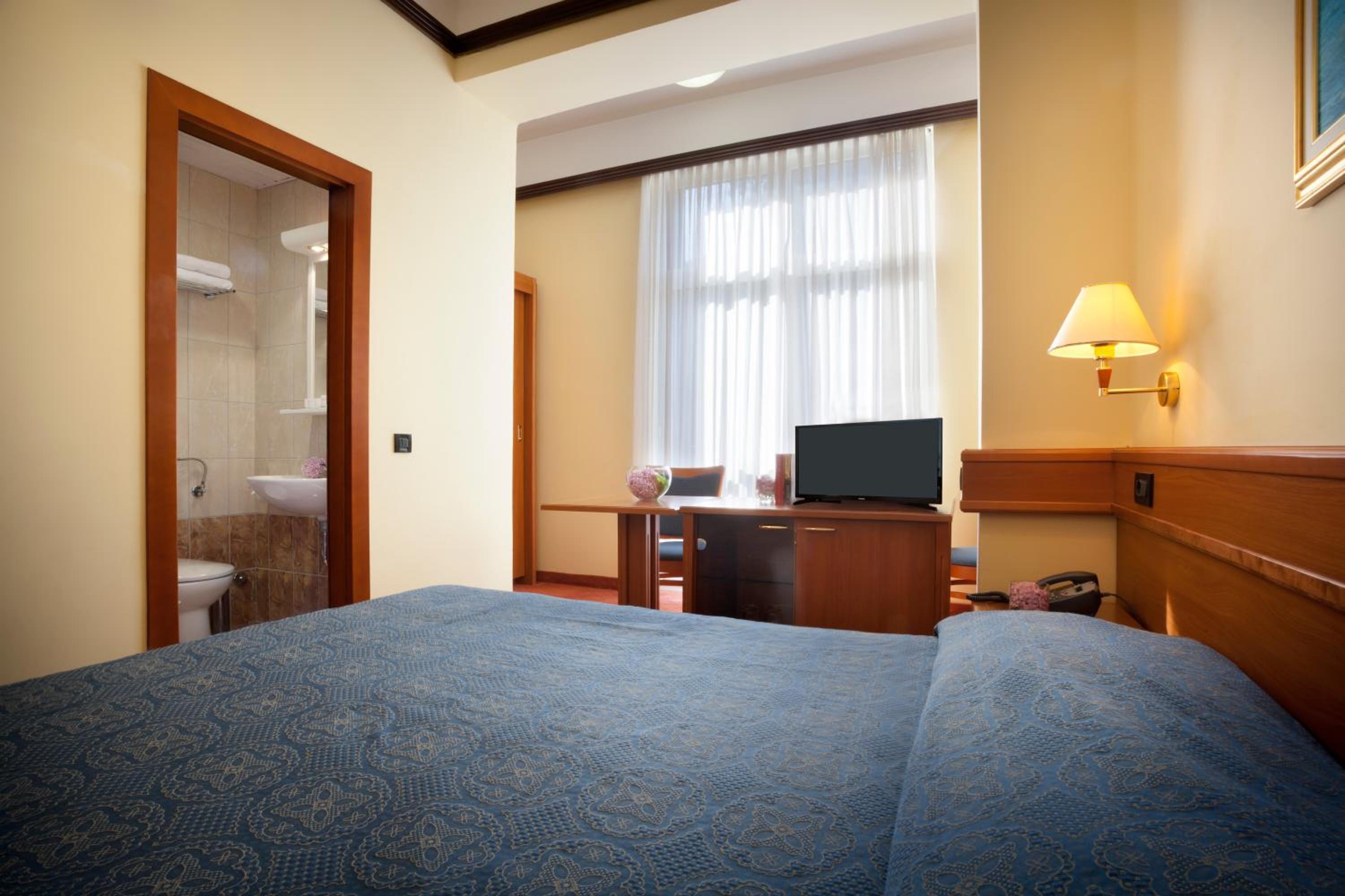 Double or Twin Room - Photo 1