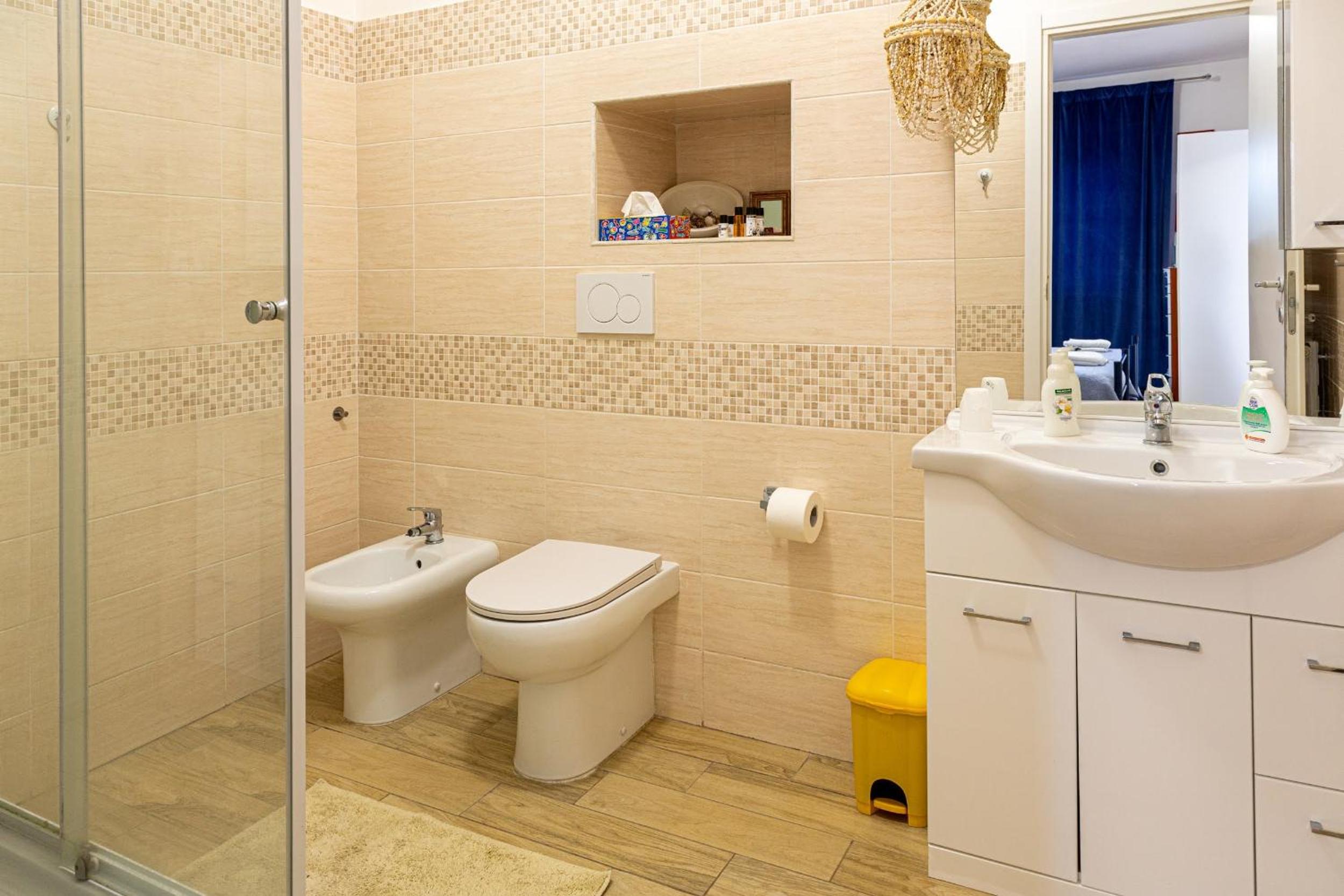 Two-Bedroom Apartment - Photo 16