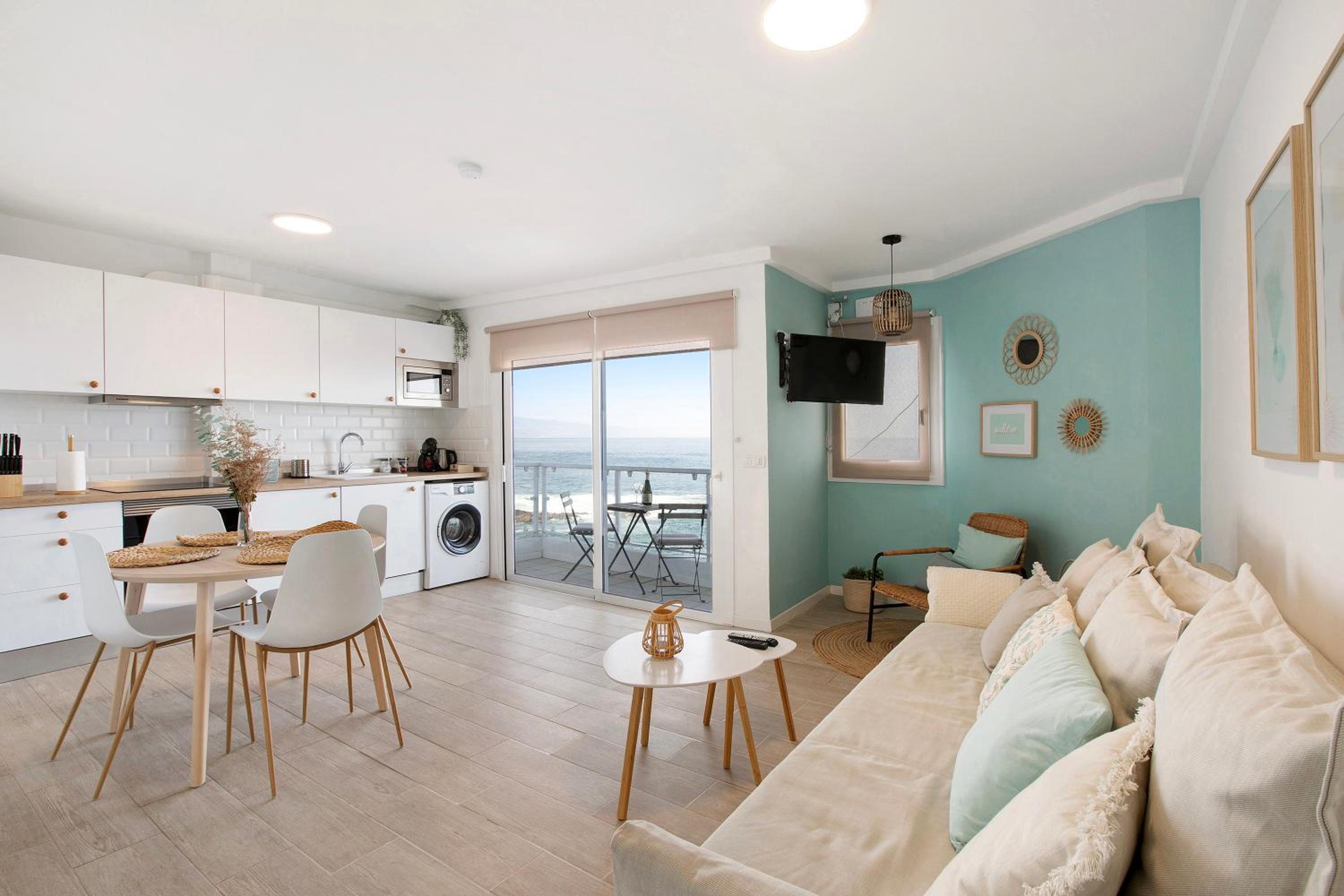 Apartamento de un dormitorio superior con balcón