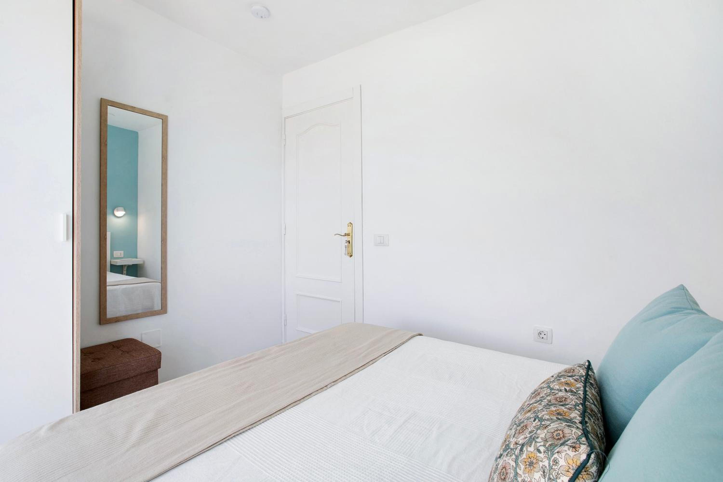 Superior One-Bedroom Apartment with Balcony photo 3