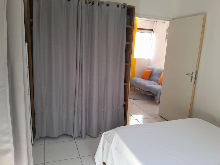 One-Bedroom House photo 1