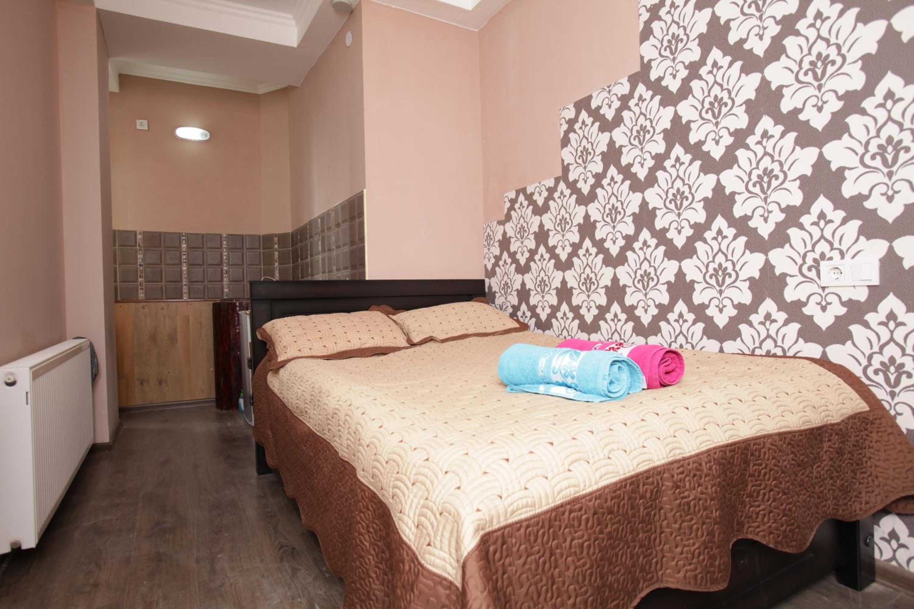 Studio Apartment - Photo 15