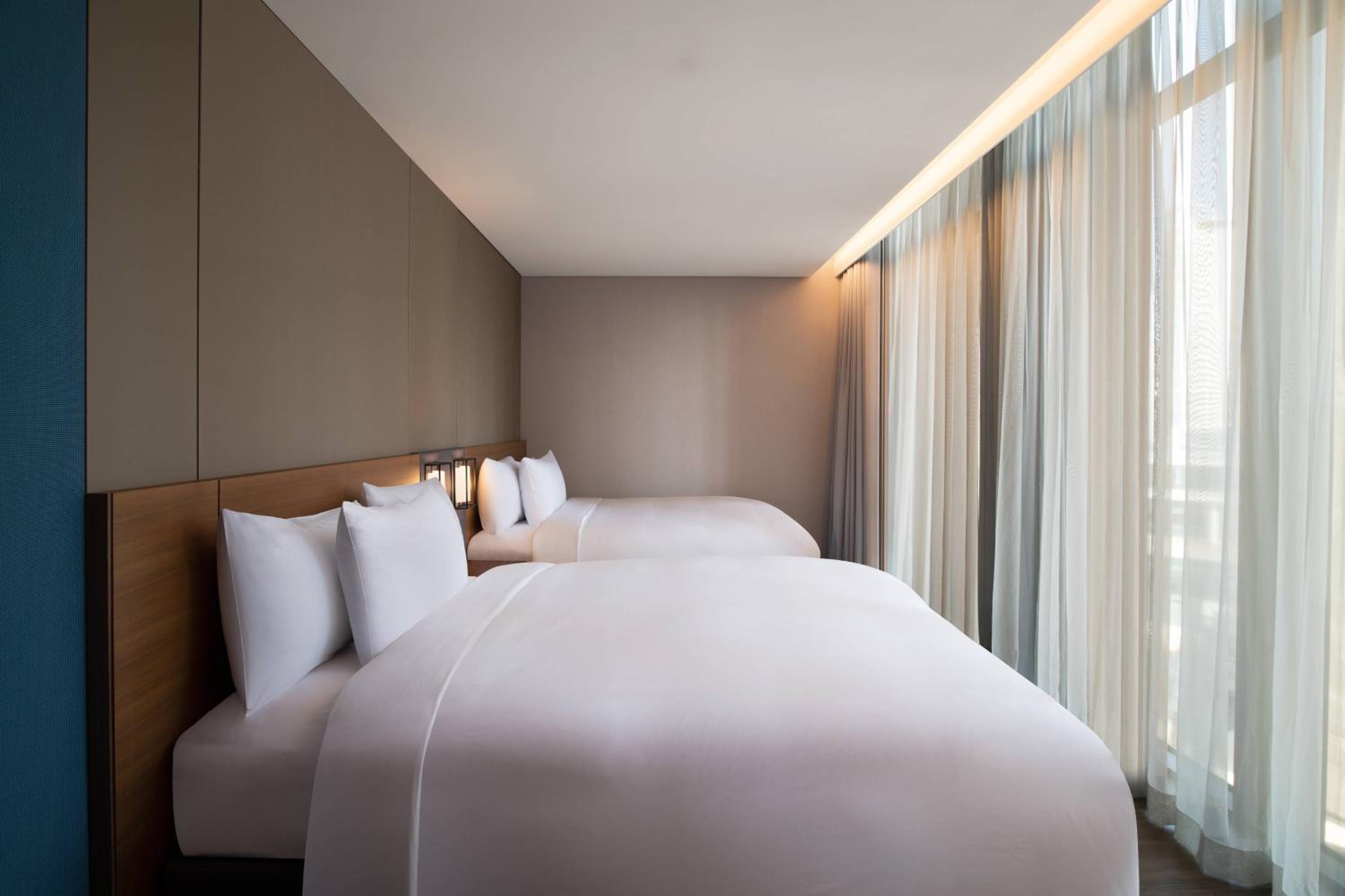 Premier Suite with Two Double Beds - Photo 7