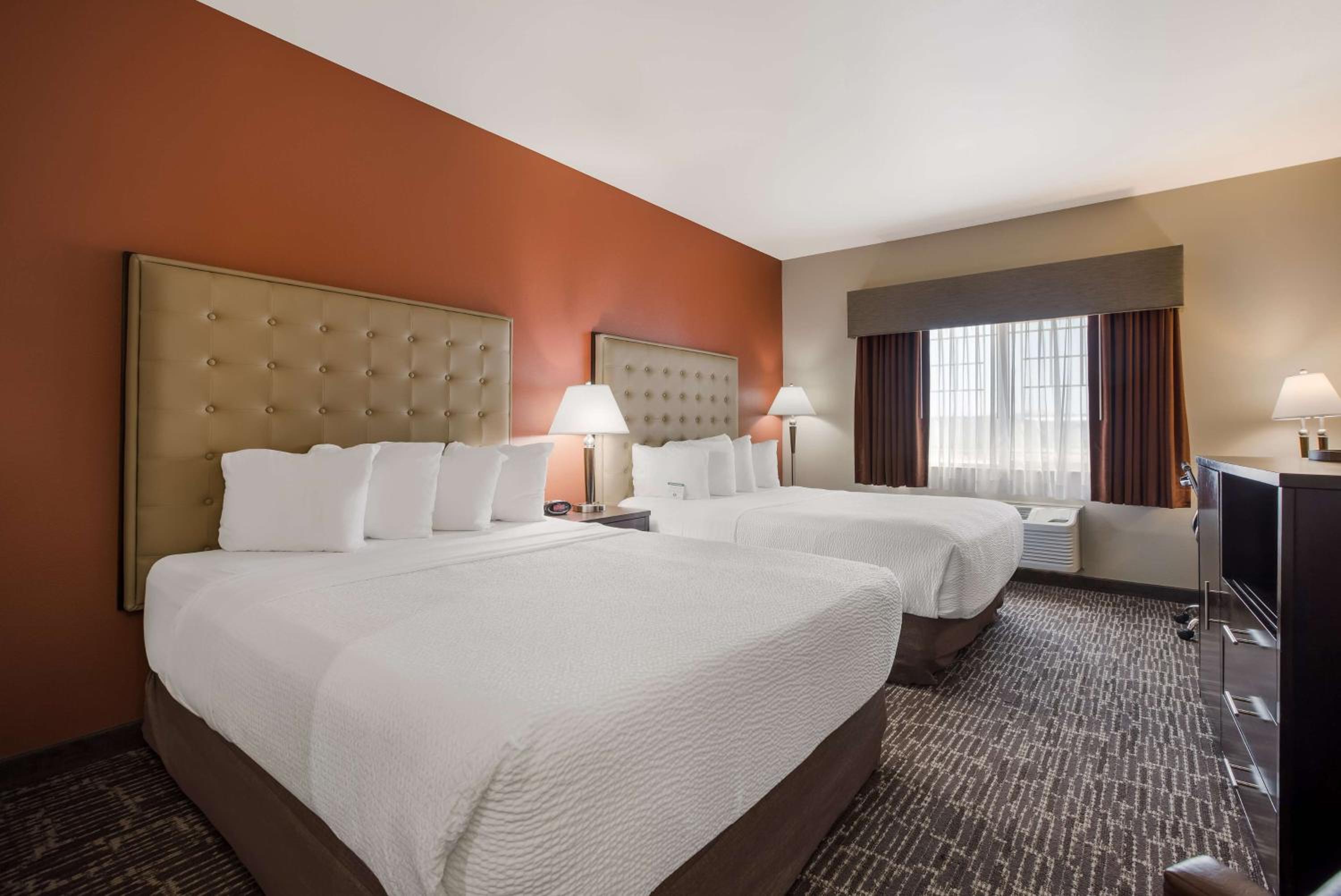 Deluxe Queen Room with Two Queen Beds - Non-Smoking photo 1