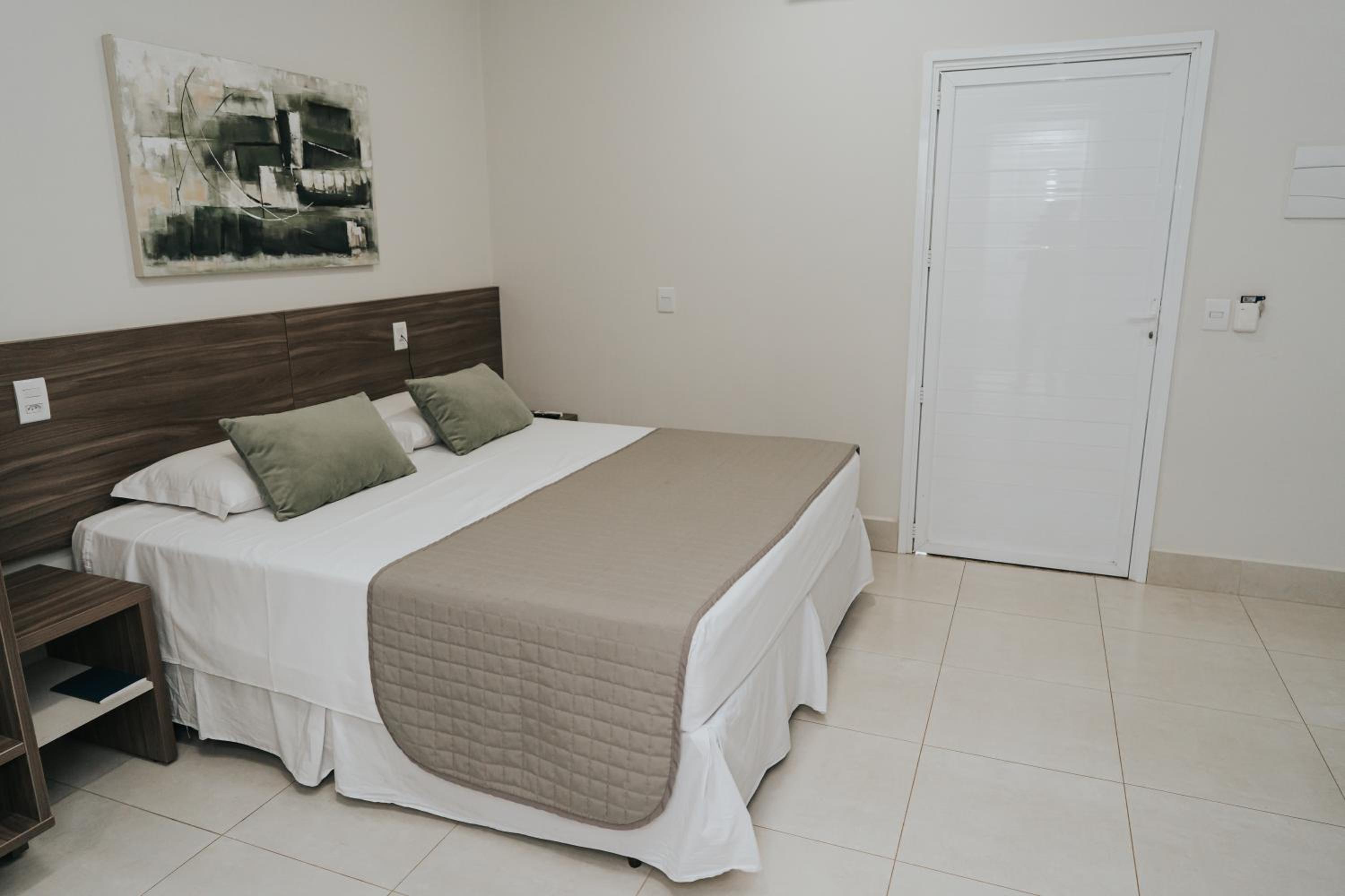 Apartment with Balcony photo 3