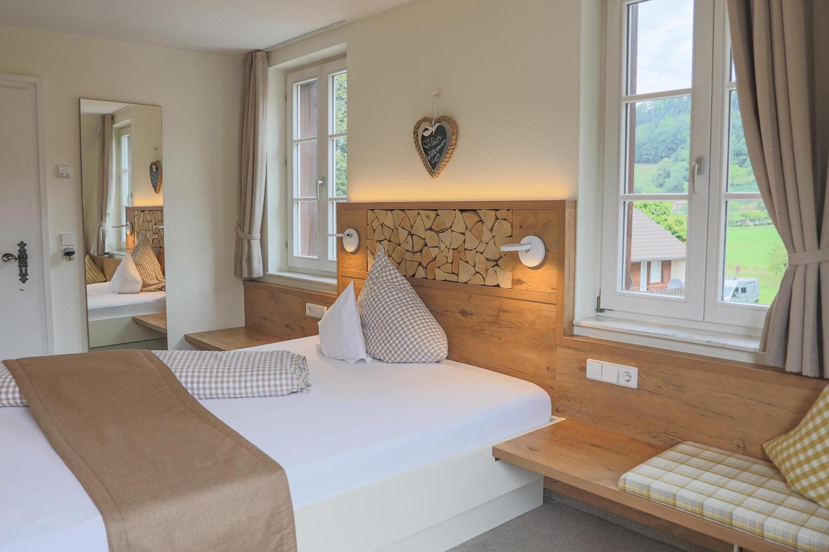 Comfort Queen Room
