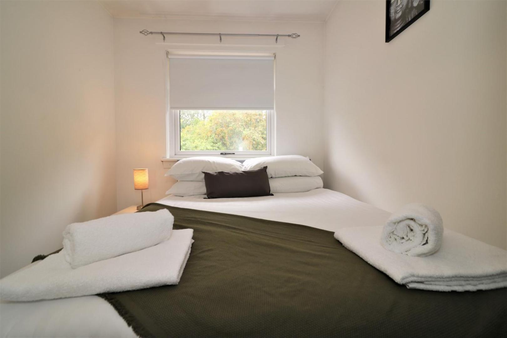 Three-Bedroom Apartment photo 2