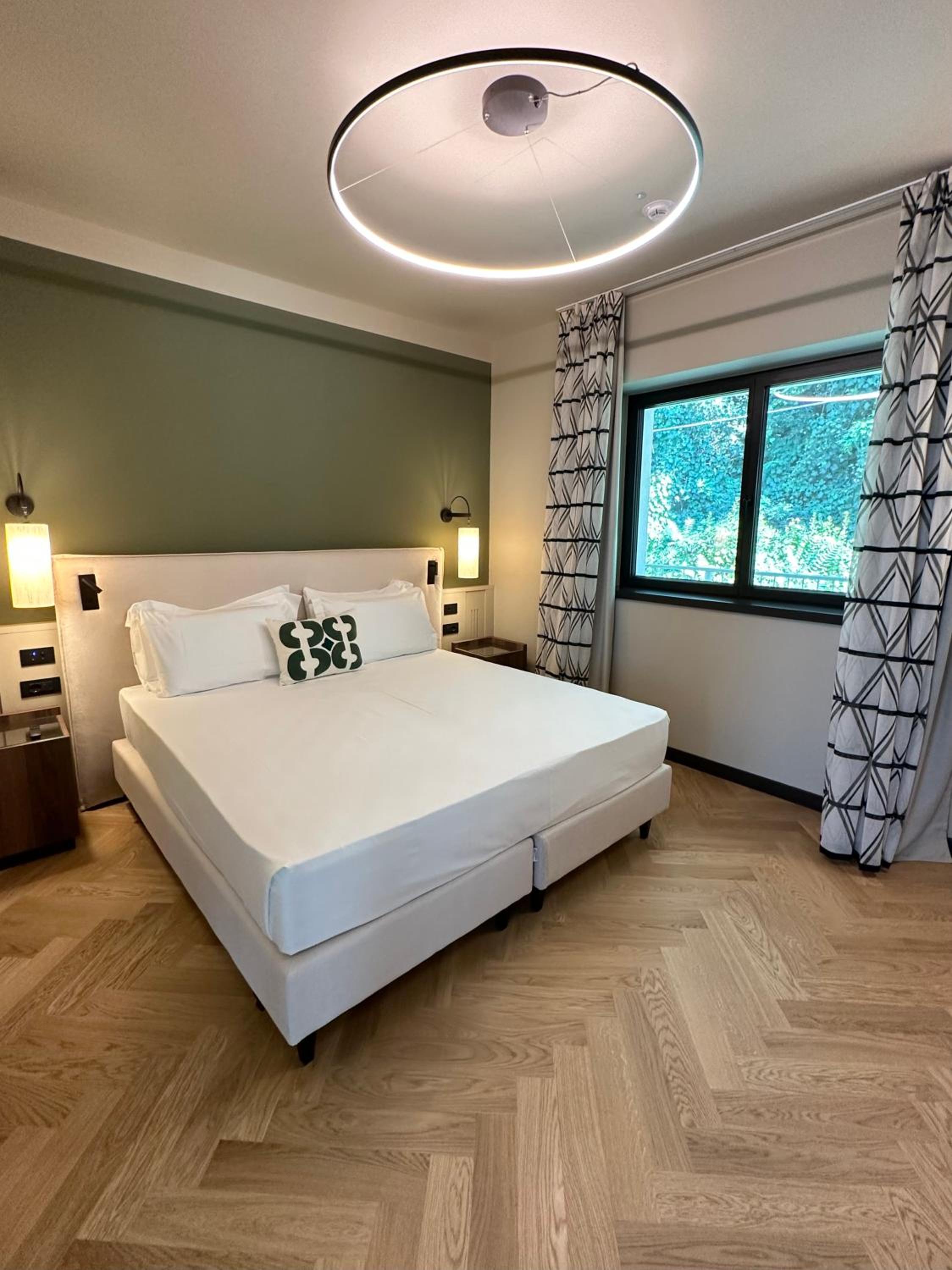 Suite with Hot Tub in Terrace and Sea View