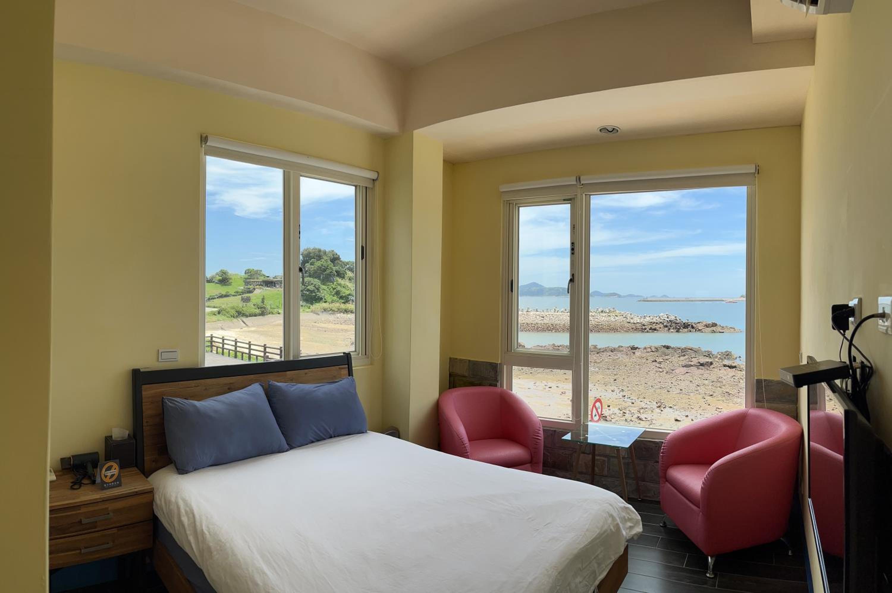 Double Room with Sea View photo 1