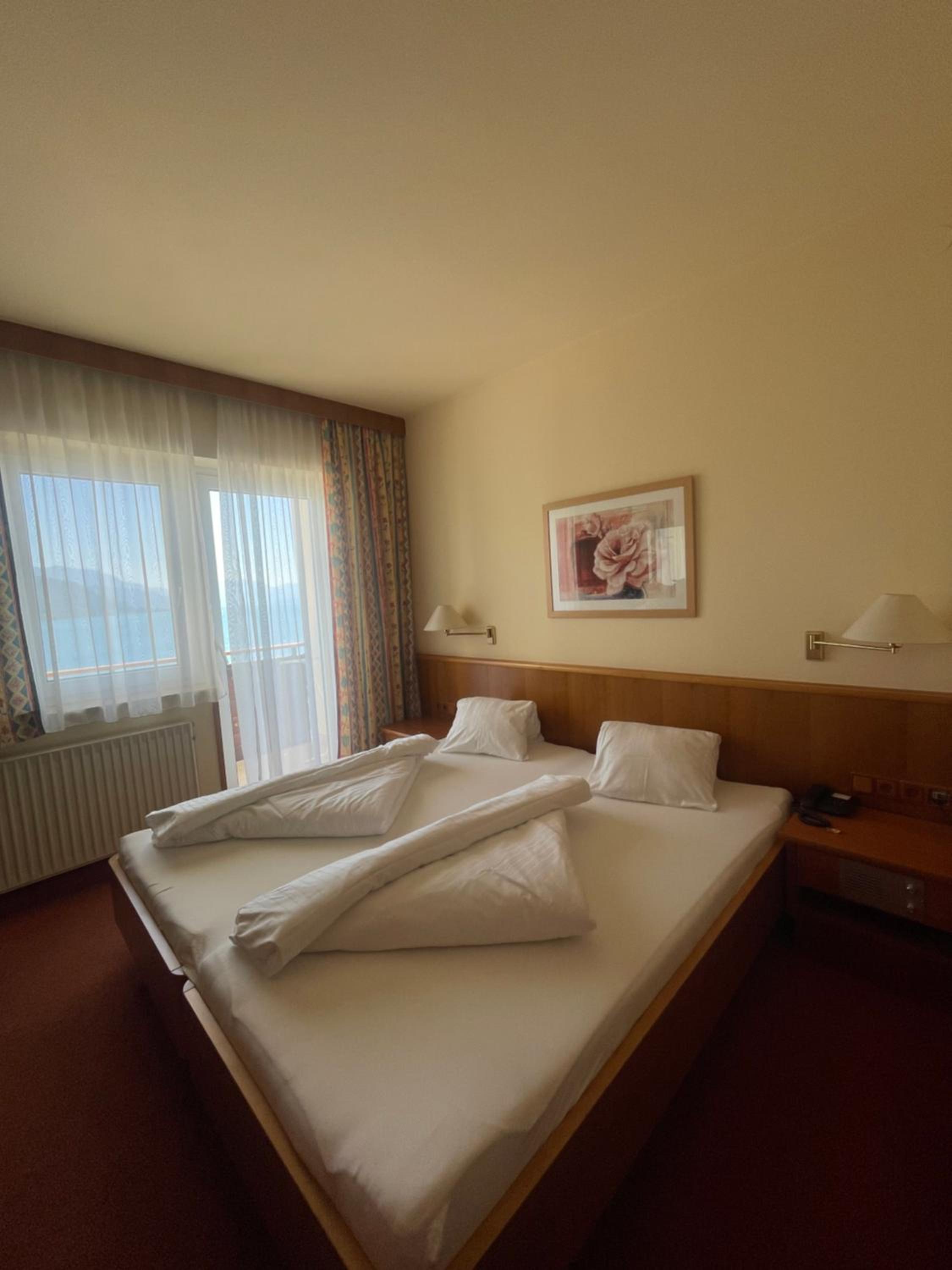 Double Room with Balcony and Lake View photo 1