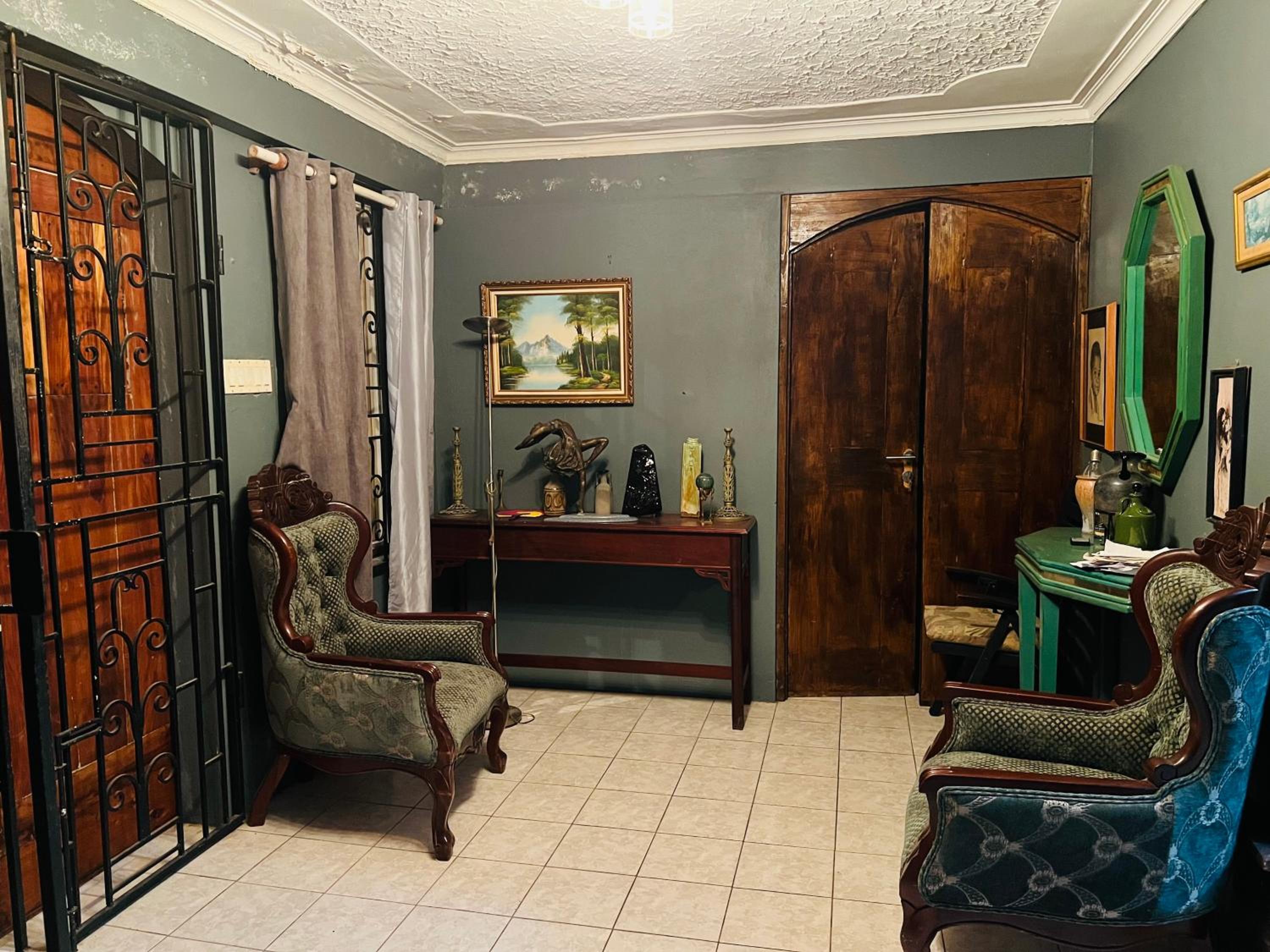 One-Bedroom House photo 2