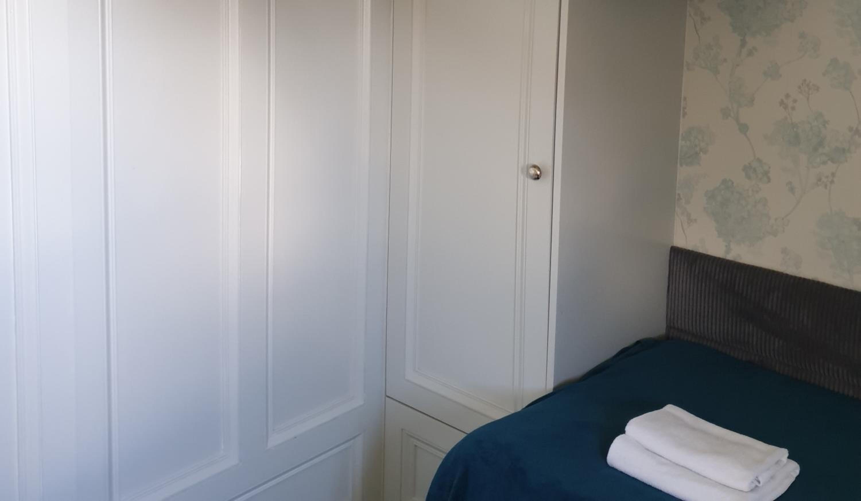 Small Single Room photo 1