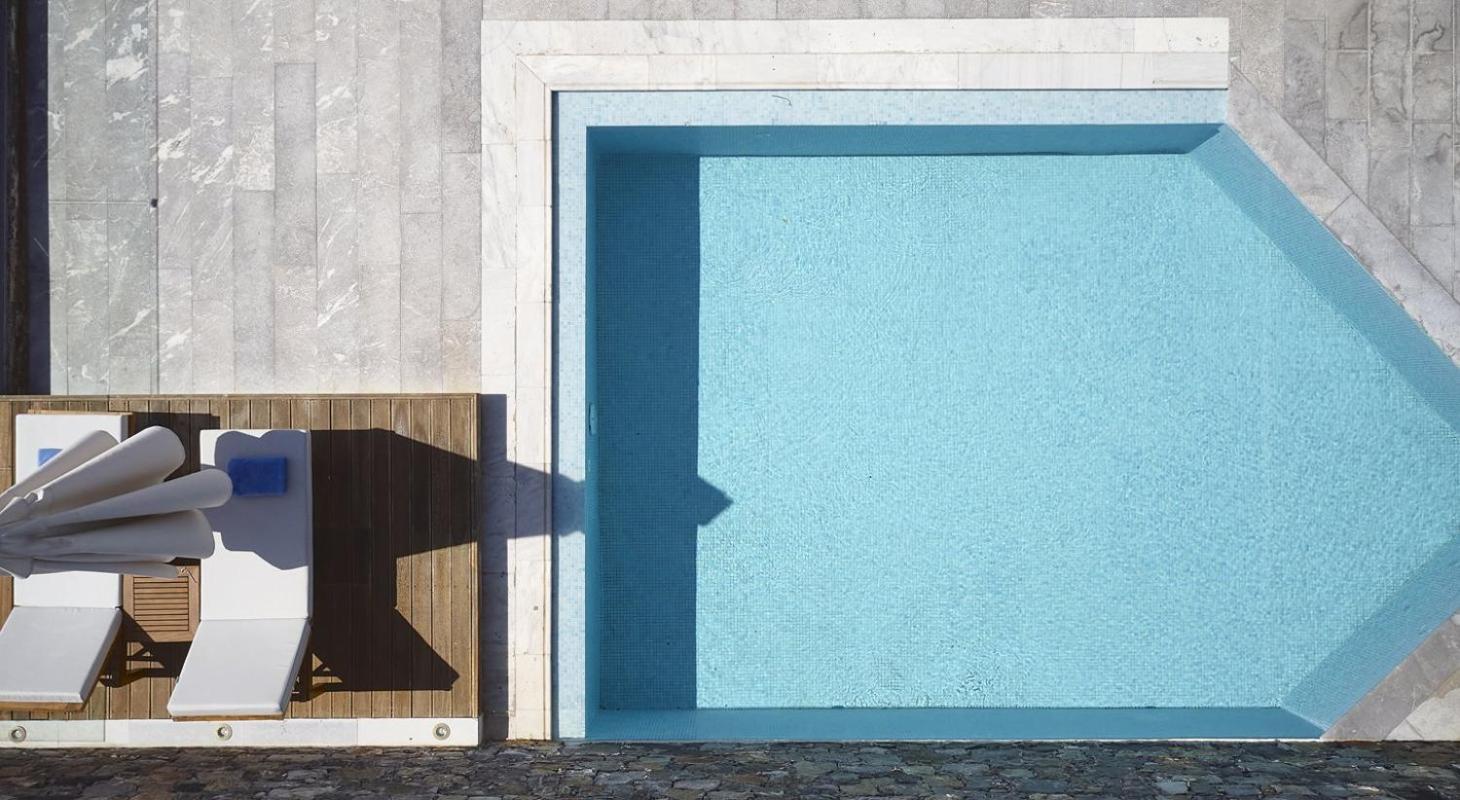 Club Οpen Plan Mezzanine Suite Private Pool Seafront - Odysseas 1/ Odysseas 2