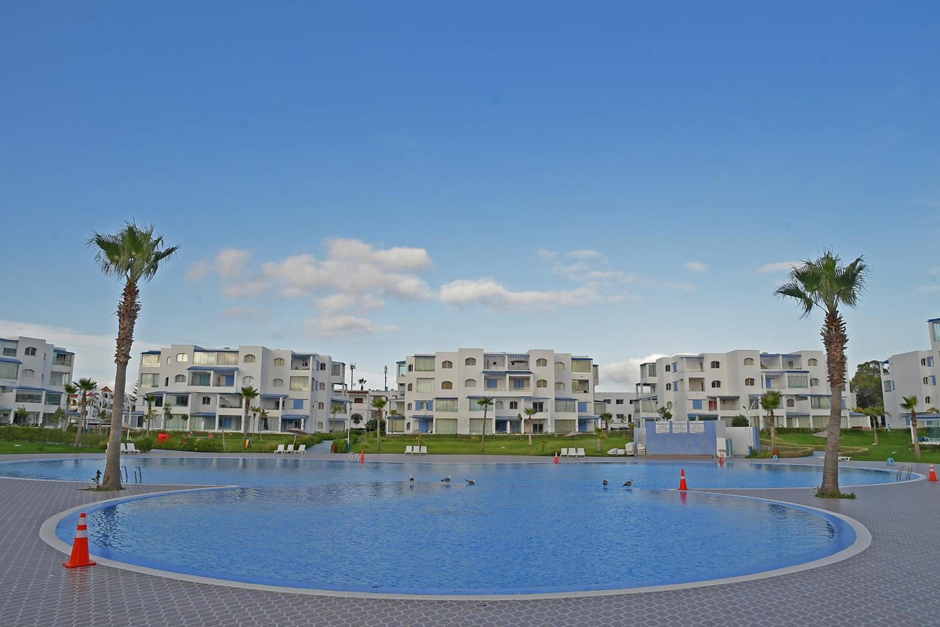 Apartment with Pool View  - Photo 10