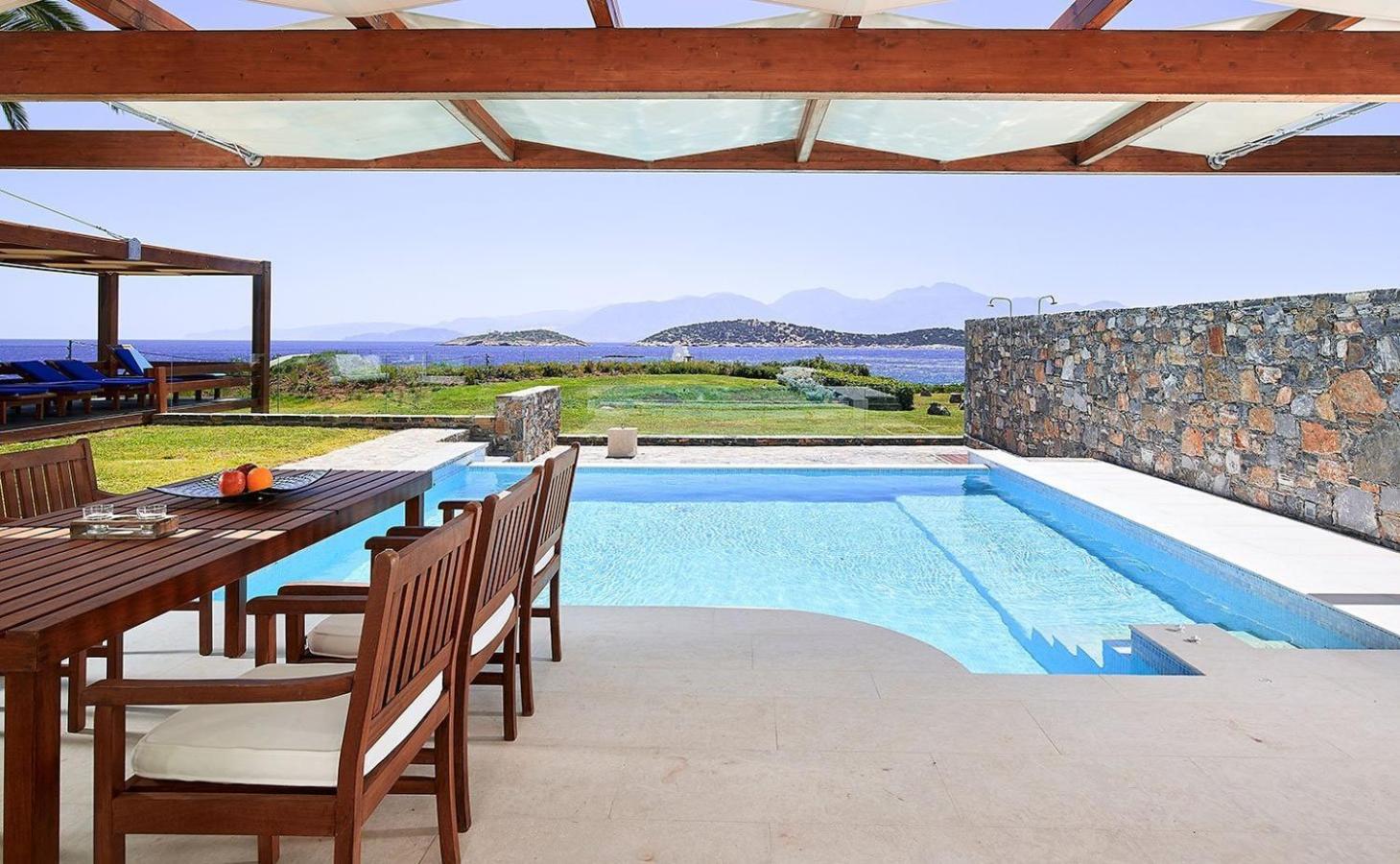Club Suite 3Bedroom Private Pool Seafront- Aphrodite's House