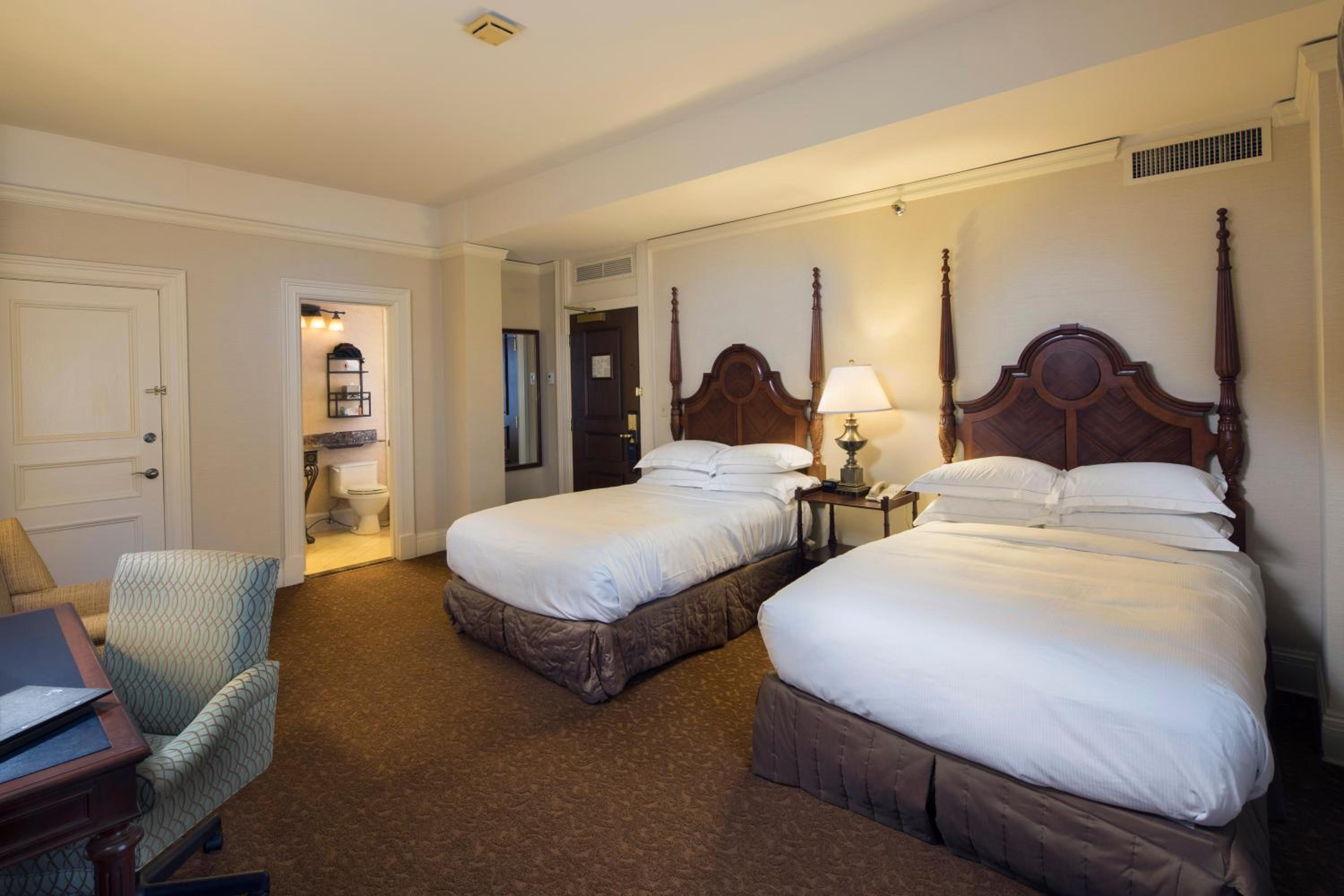 Double Room with Two Double Beds - Photo 4