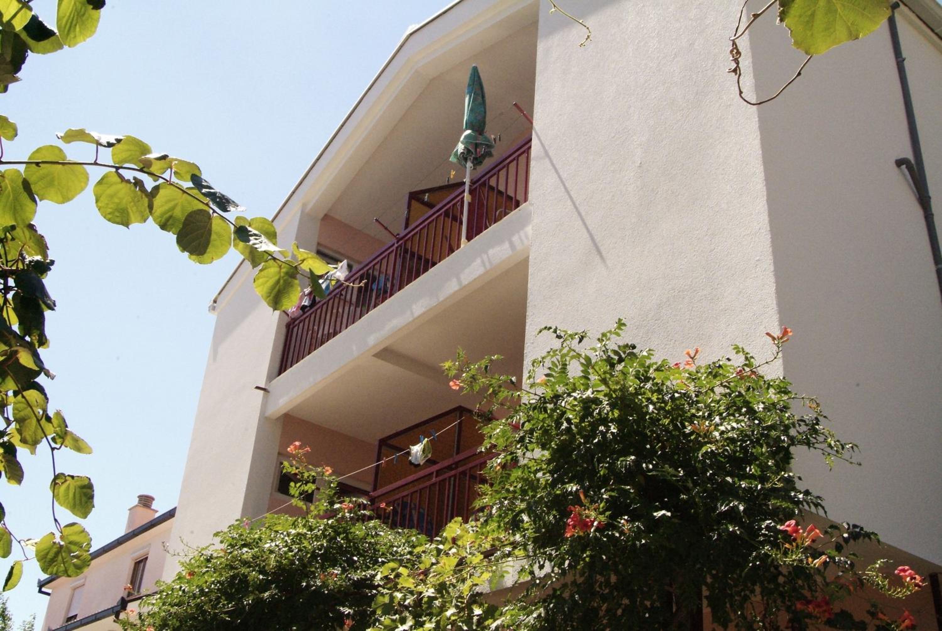 One-Bedroom Apartment with Balcony photo 3