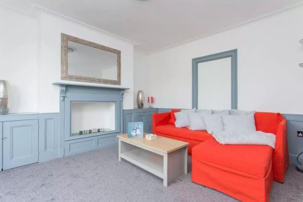 Four-Bedroom House photo 1