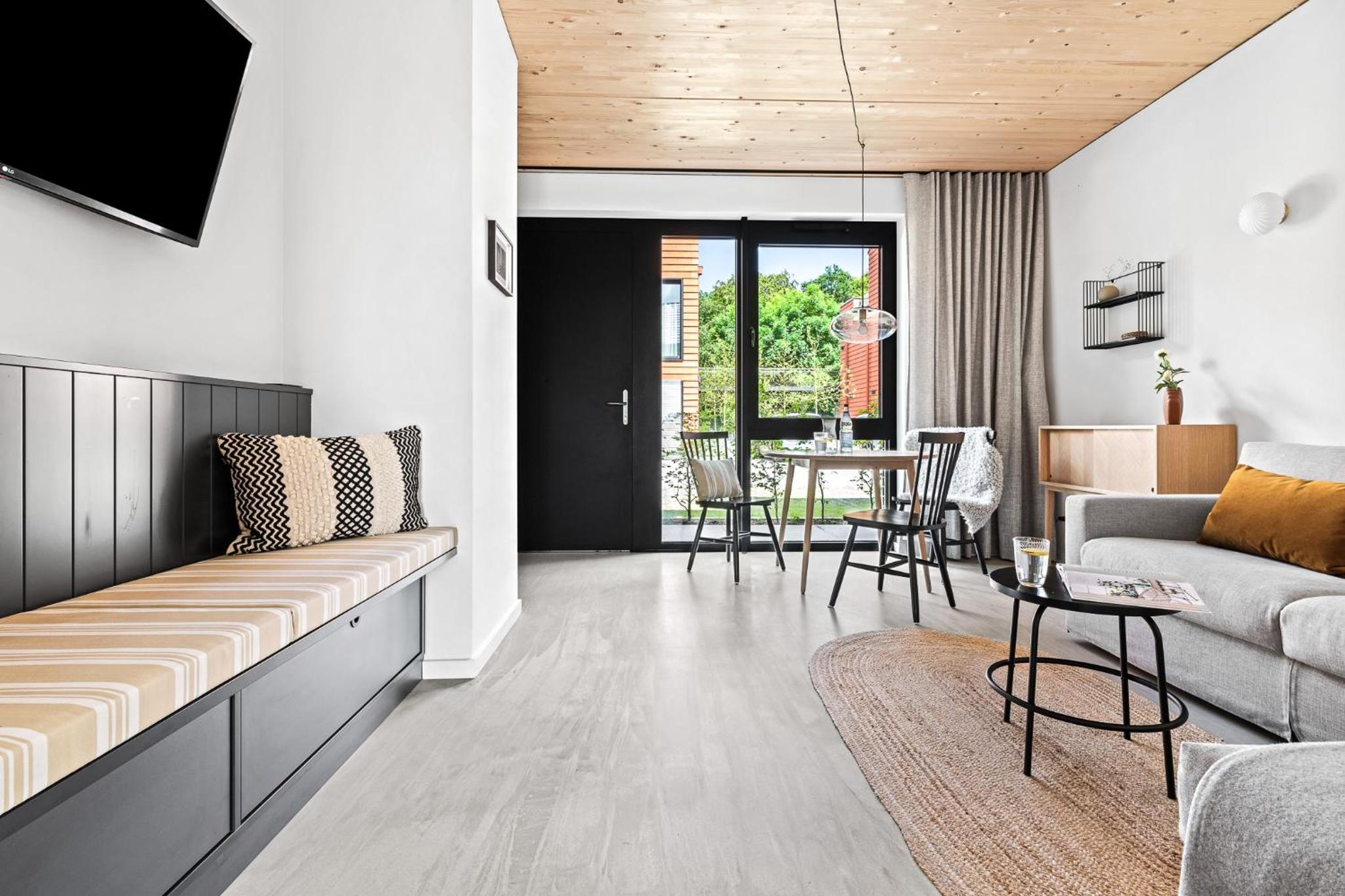 Apartment with Terrace photo 3