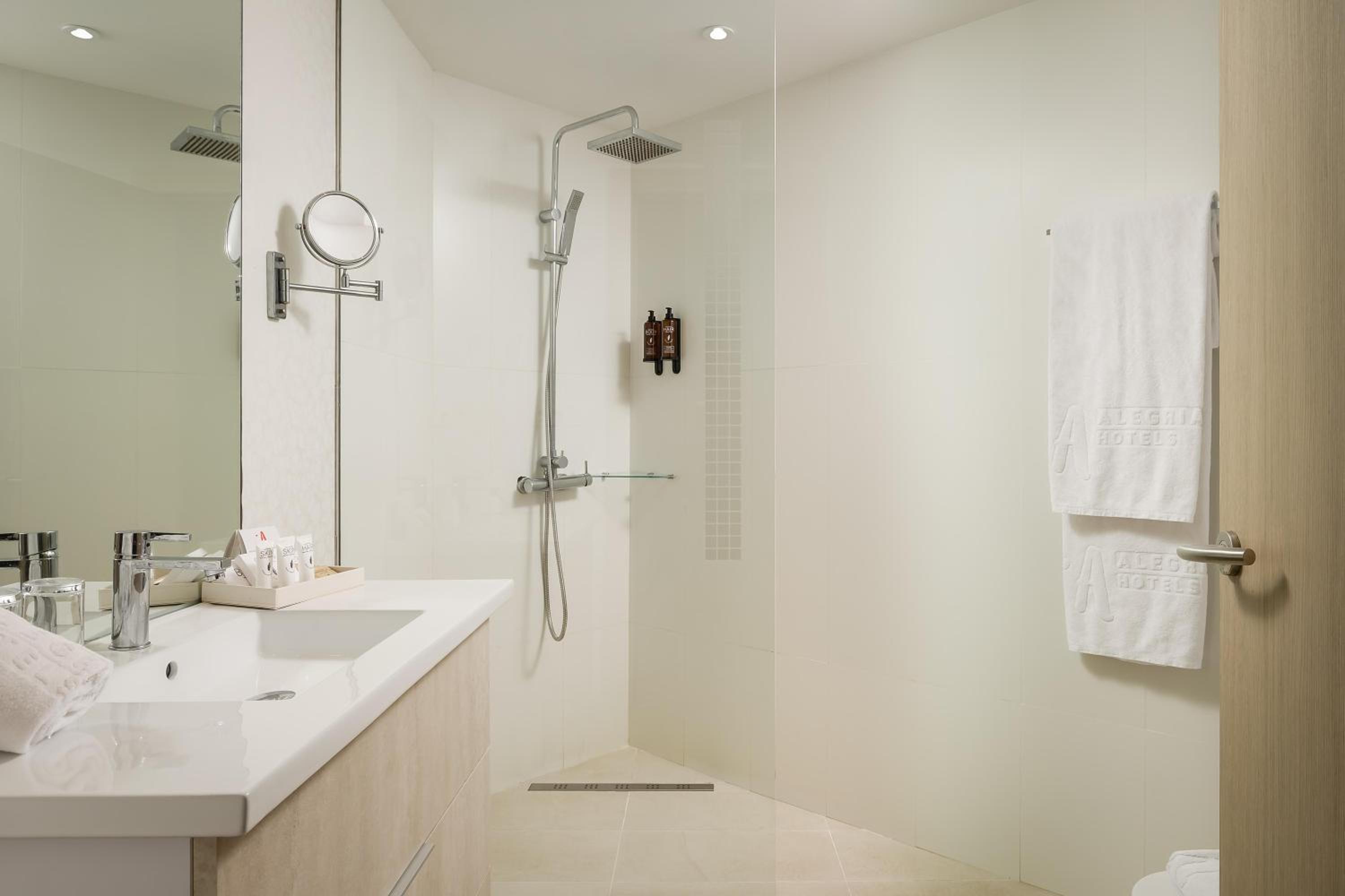 Triple Room - Photo 3
