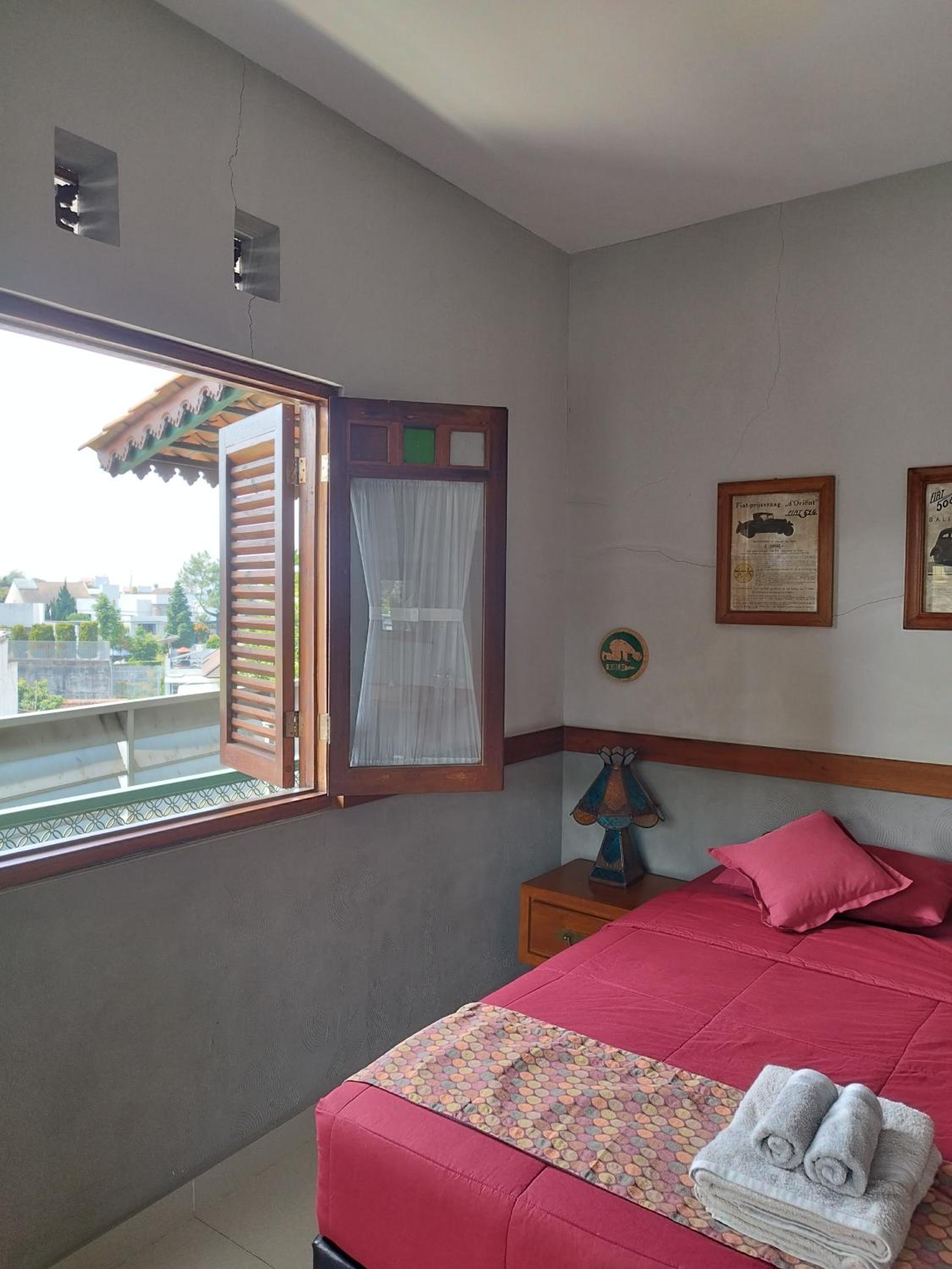 Double Room with Balcony - Photo 14