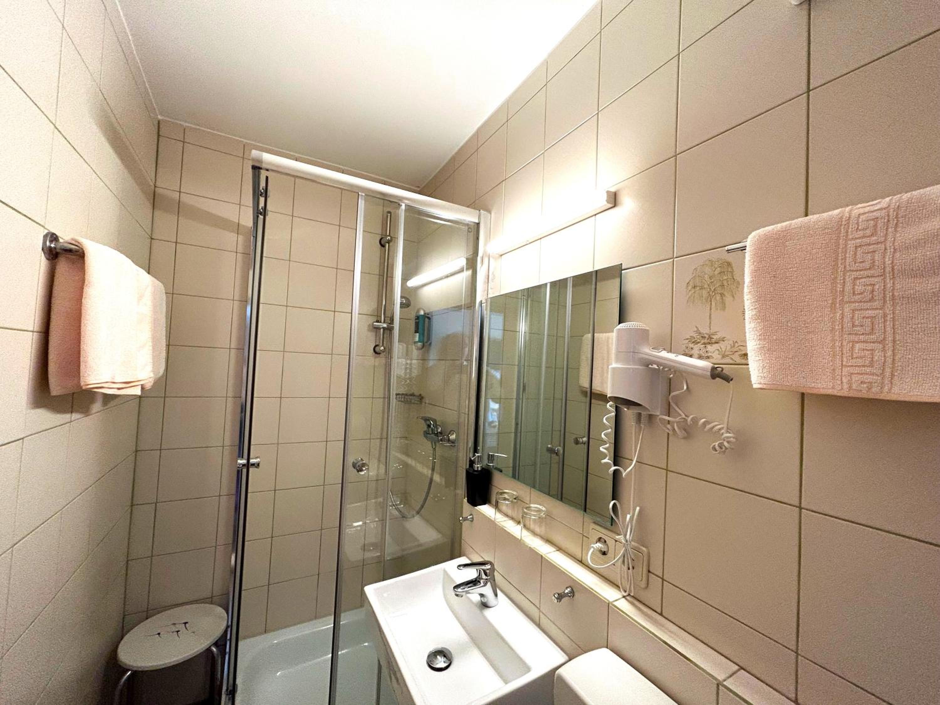 King Room with Balcony photo 2
