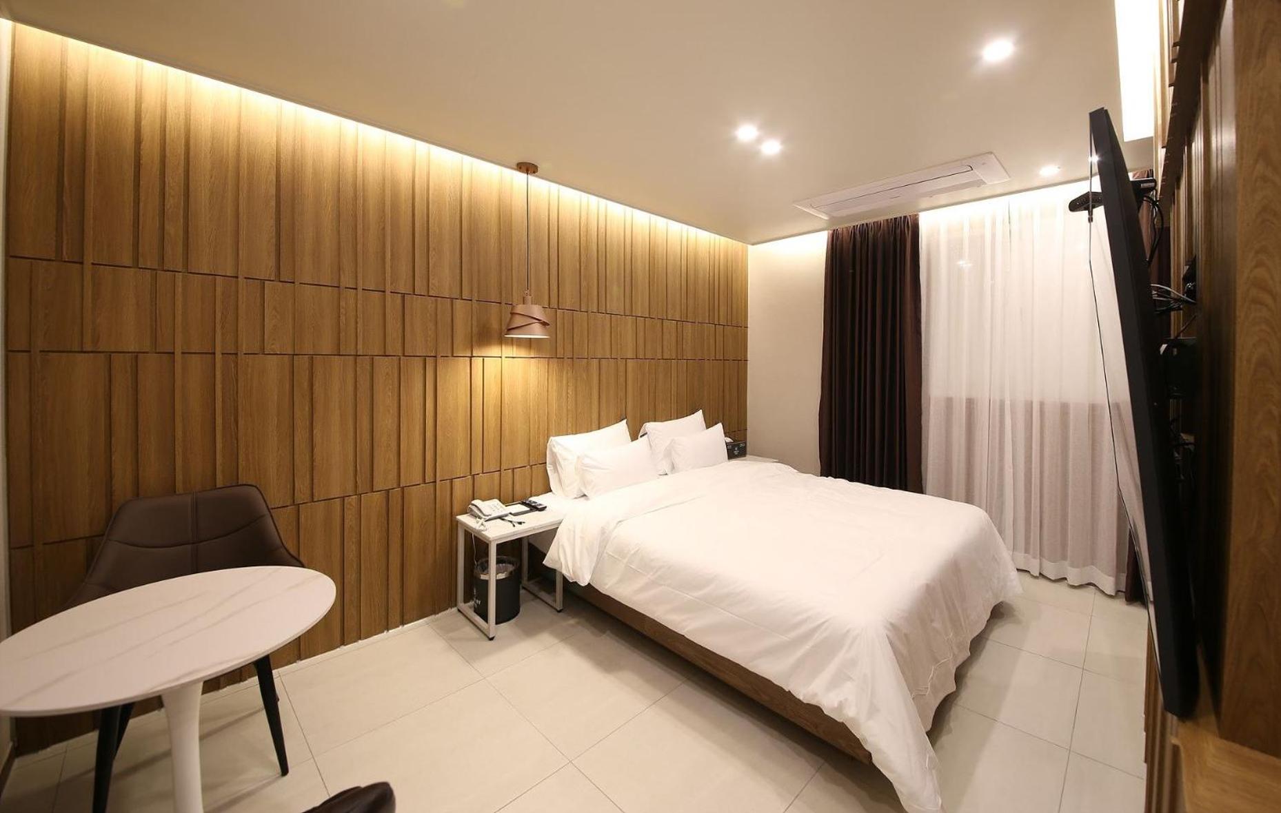Suite with City View